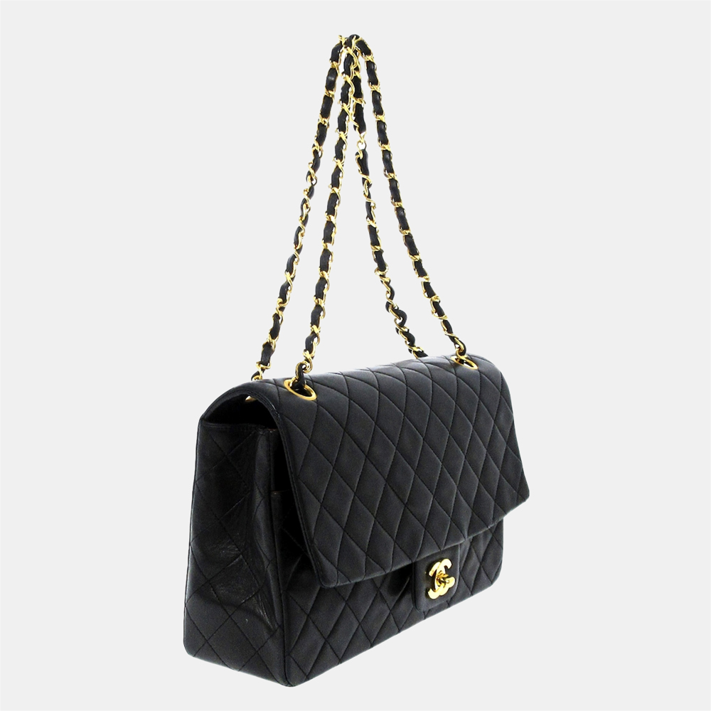 

Chanel Black Medium Classic Lambskin Leather Single Flap Bag