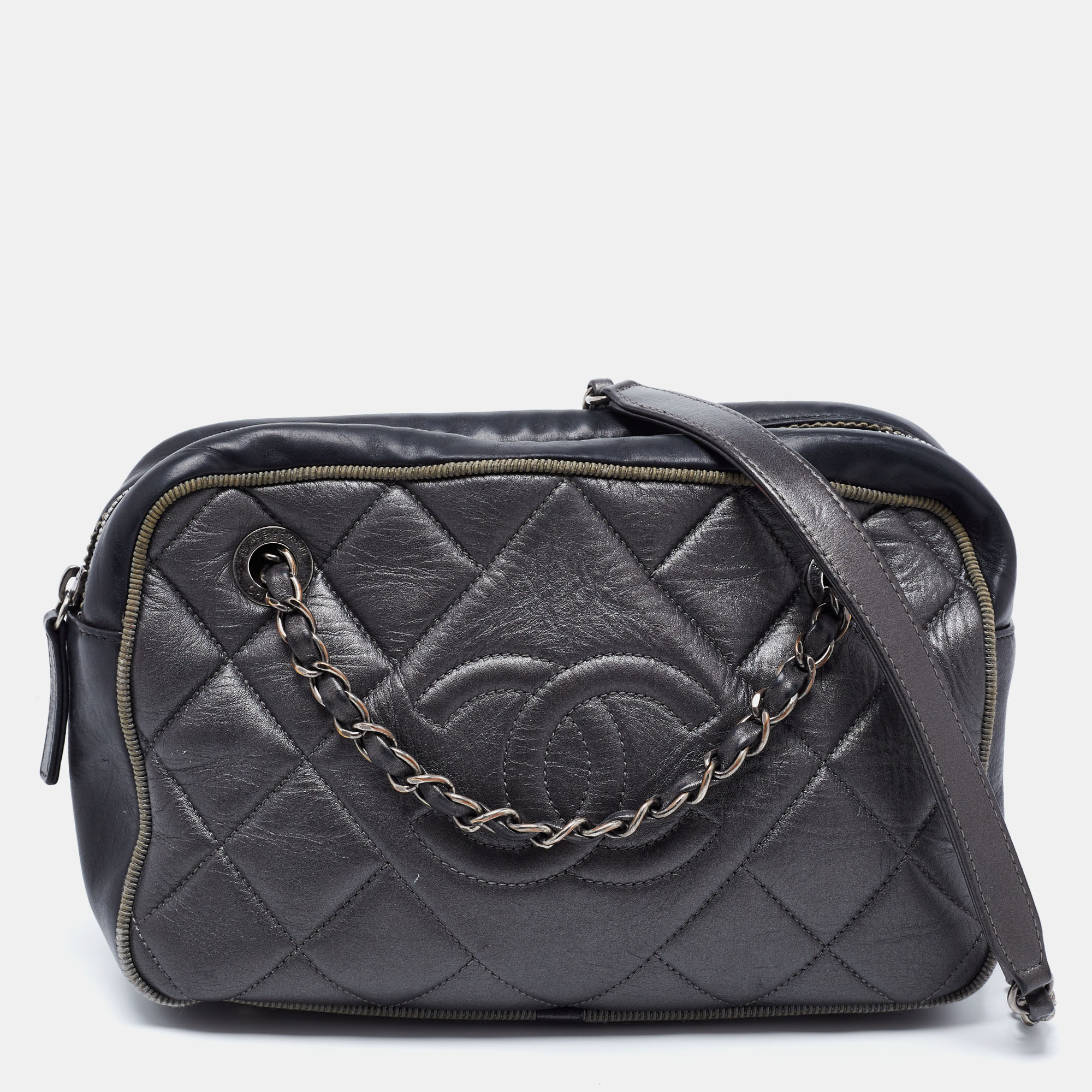 Pre Owned Chanel Grey/Black Quilted Leather Small Ballerine Camera Case Bag