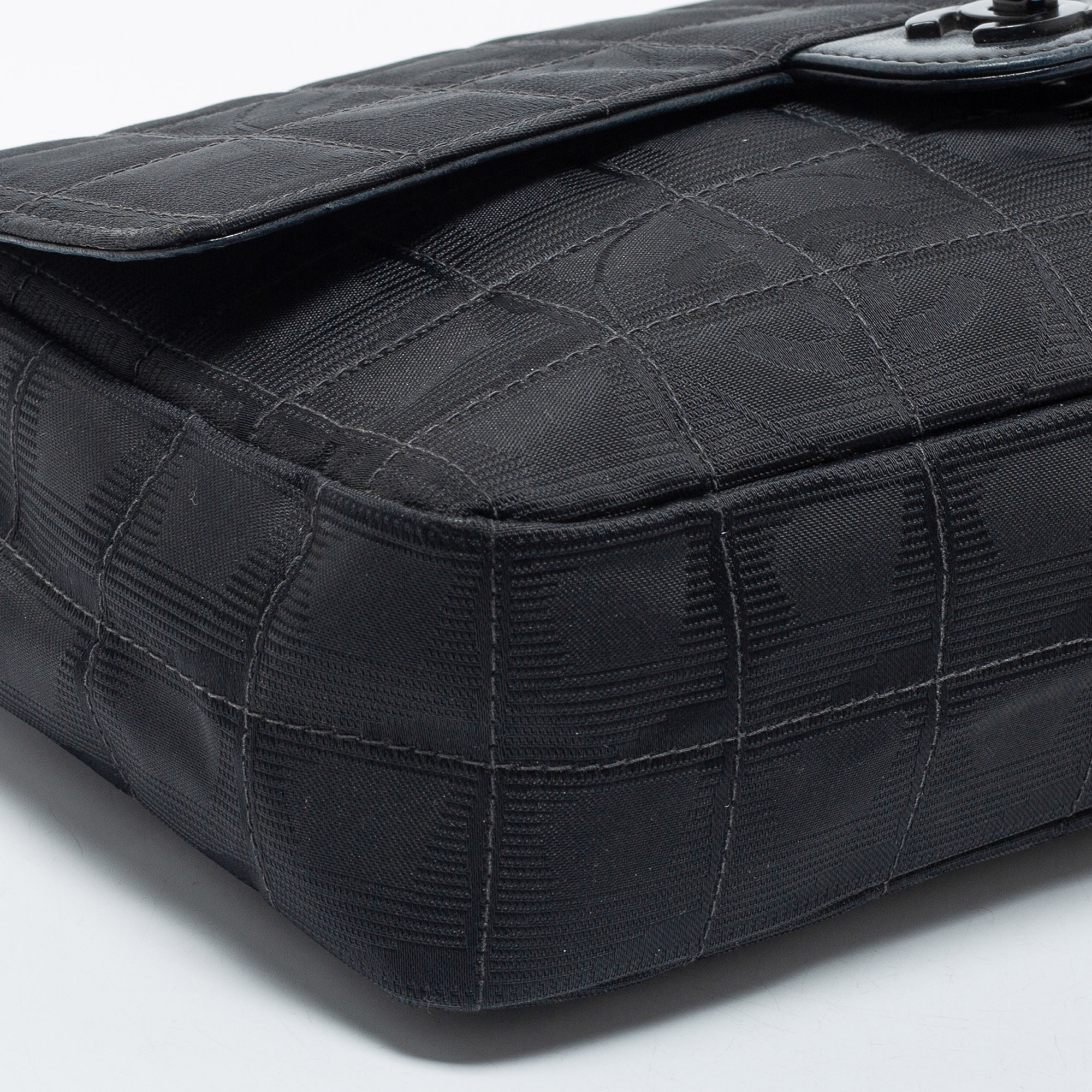 Chanel Black New Travel Line East West Nylon Flap Bag Metal Cloth  ref.313967 - Joli Closet