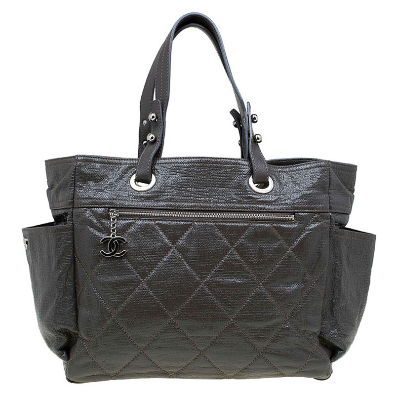 Pre Owned حقيبة يد شانيل بيريتز باريس كبيرة جلد لامعة مبطنة رصاصية