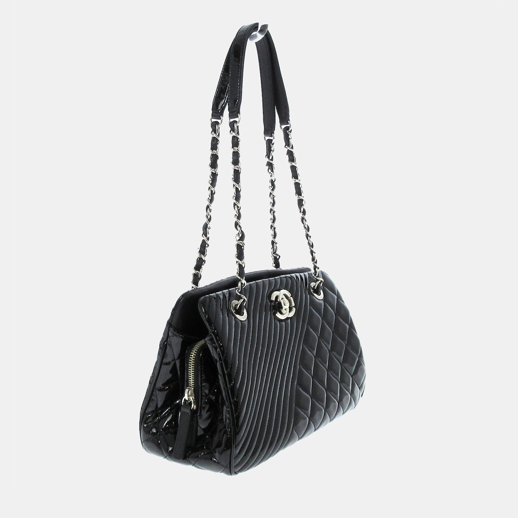 

Chanel Black Patent leather Chevron and Diamond Pattern tote Bag