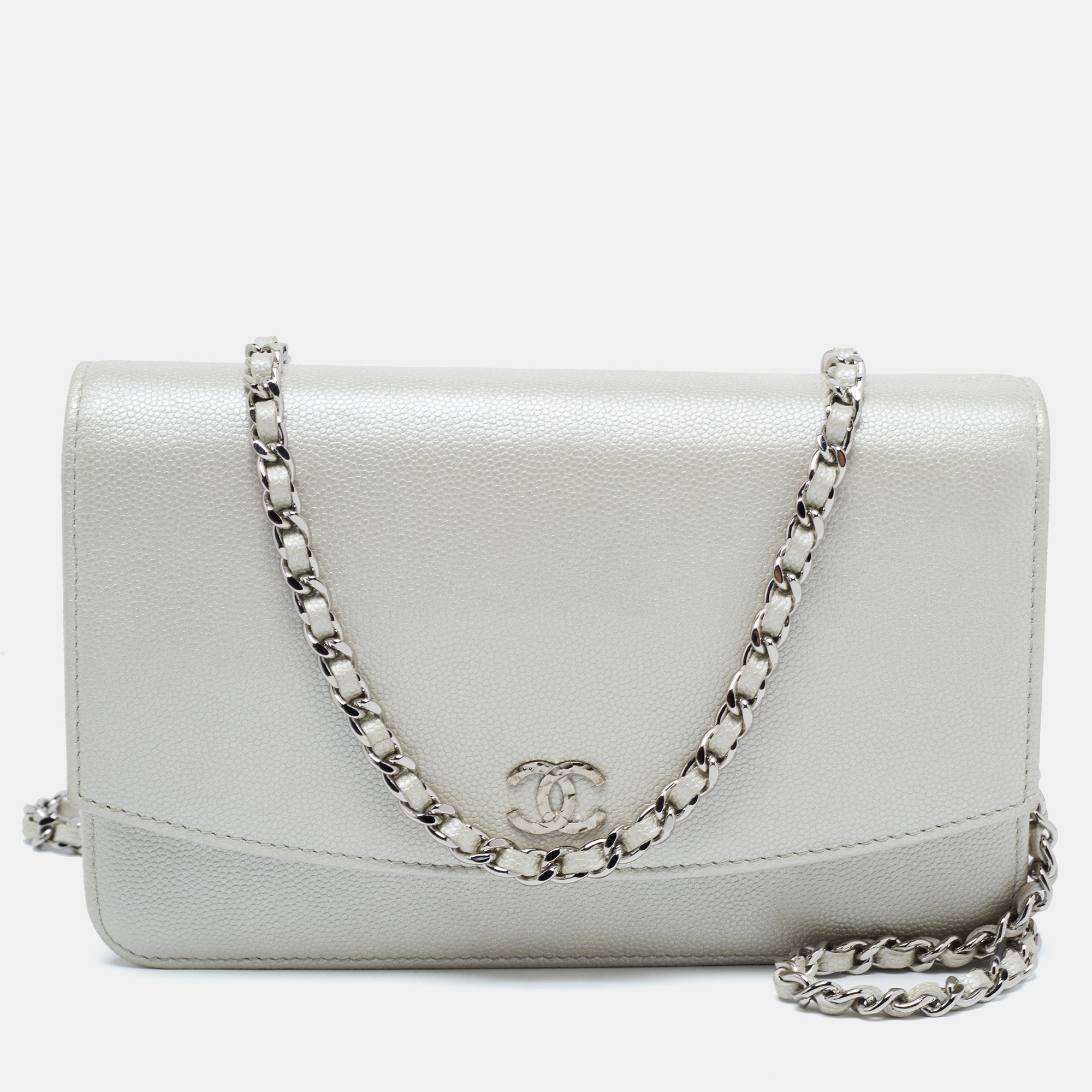 Pre Owned Chanel Pearl White Caviar Leather Sevruga Wallet on Chain