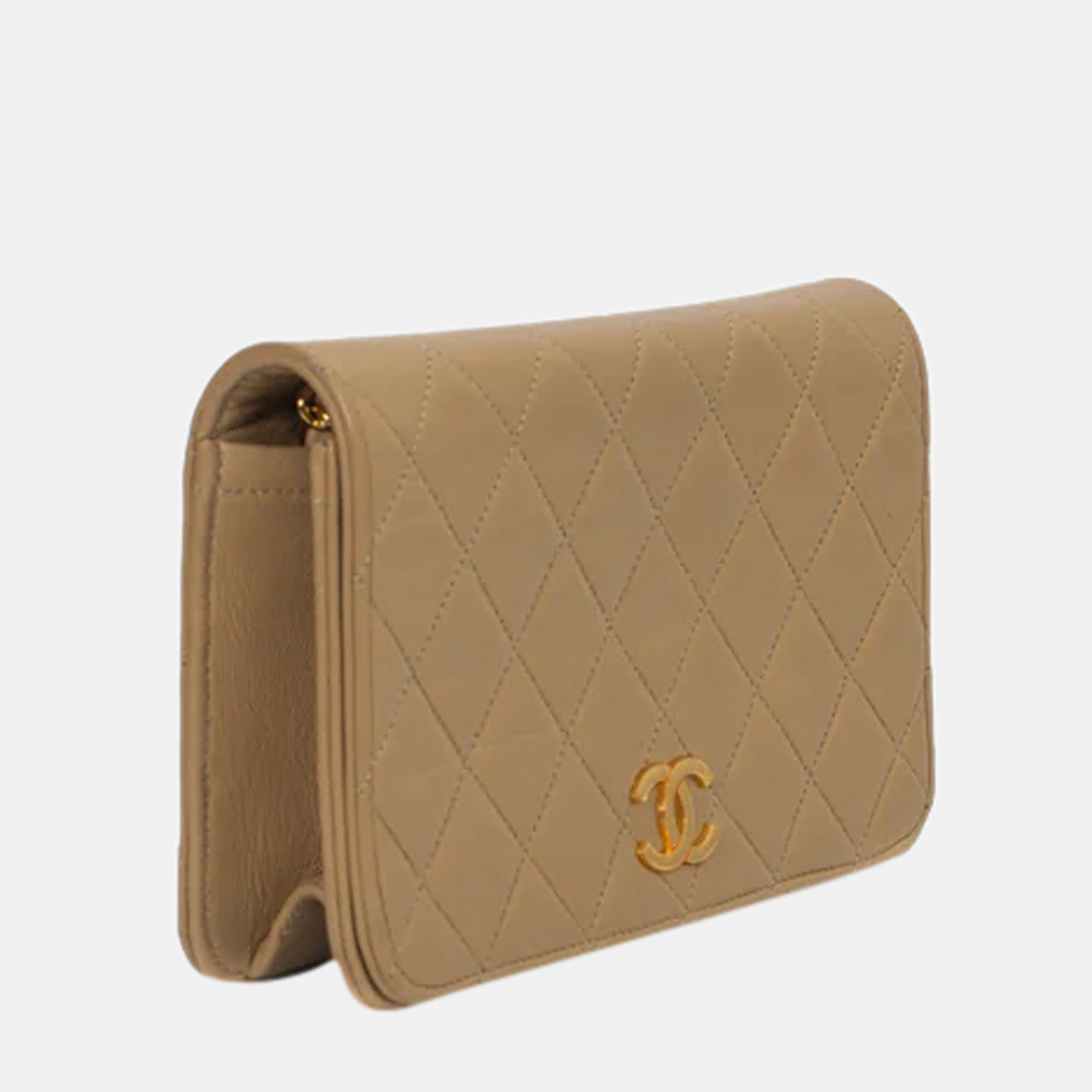 

Chanel Beige Leather Vintage Flap bag