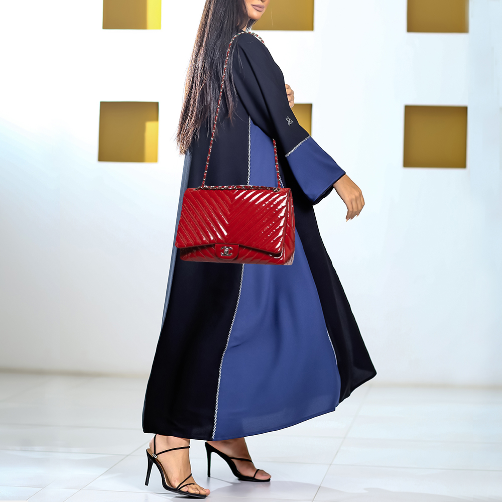 

Chanel Red Chevron Patent Leather Maxi Classic Single Flap Bag