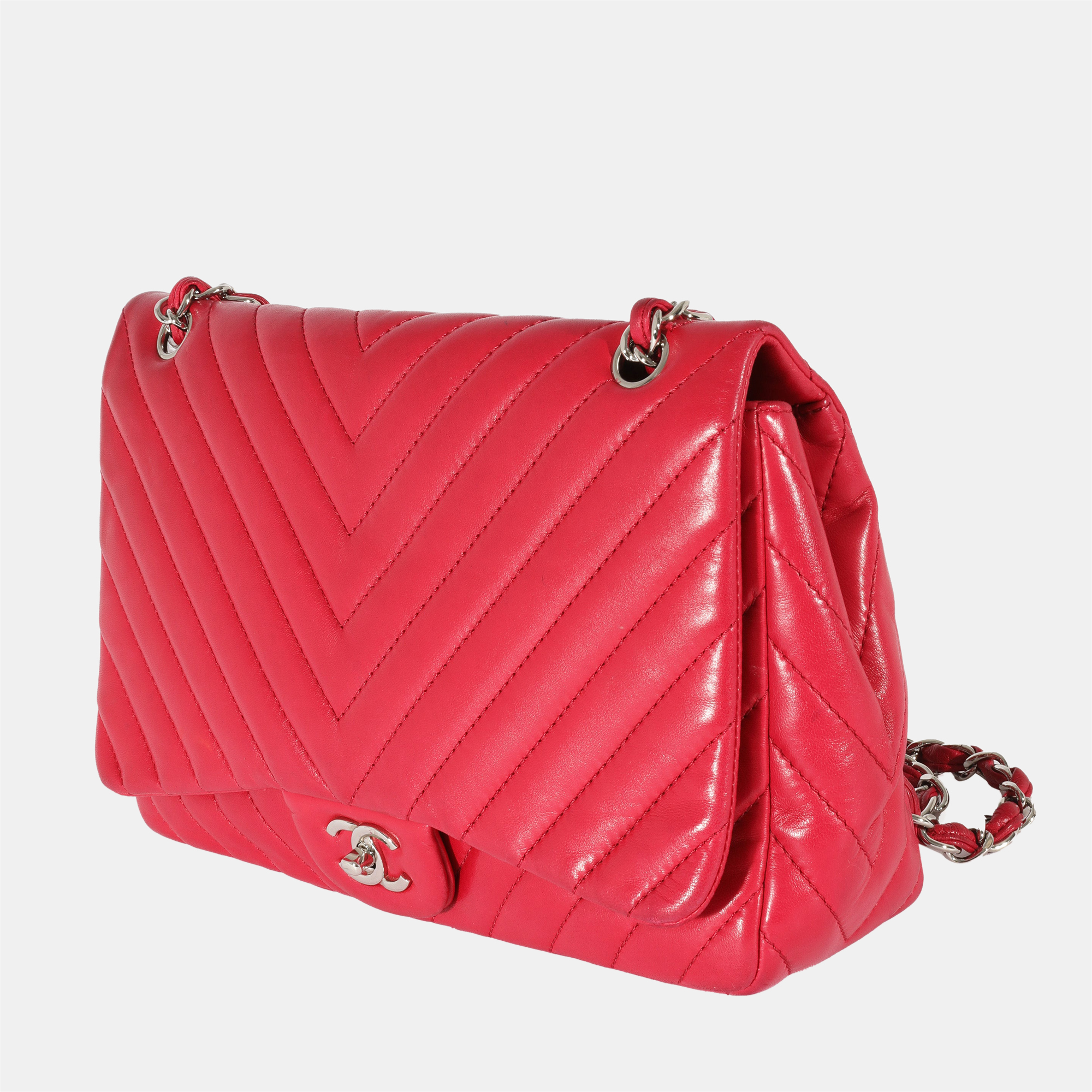 

Chanel Pink Lambskin Leather Chevron Classic Single Flap Shoulder Bag