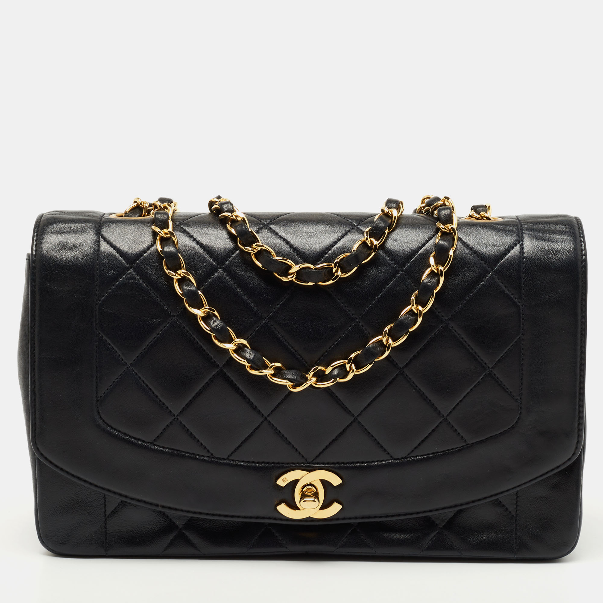 Pre Owned Chanel Black Quilted Leather Vintage Diana Flap Bag