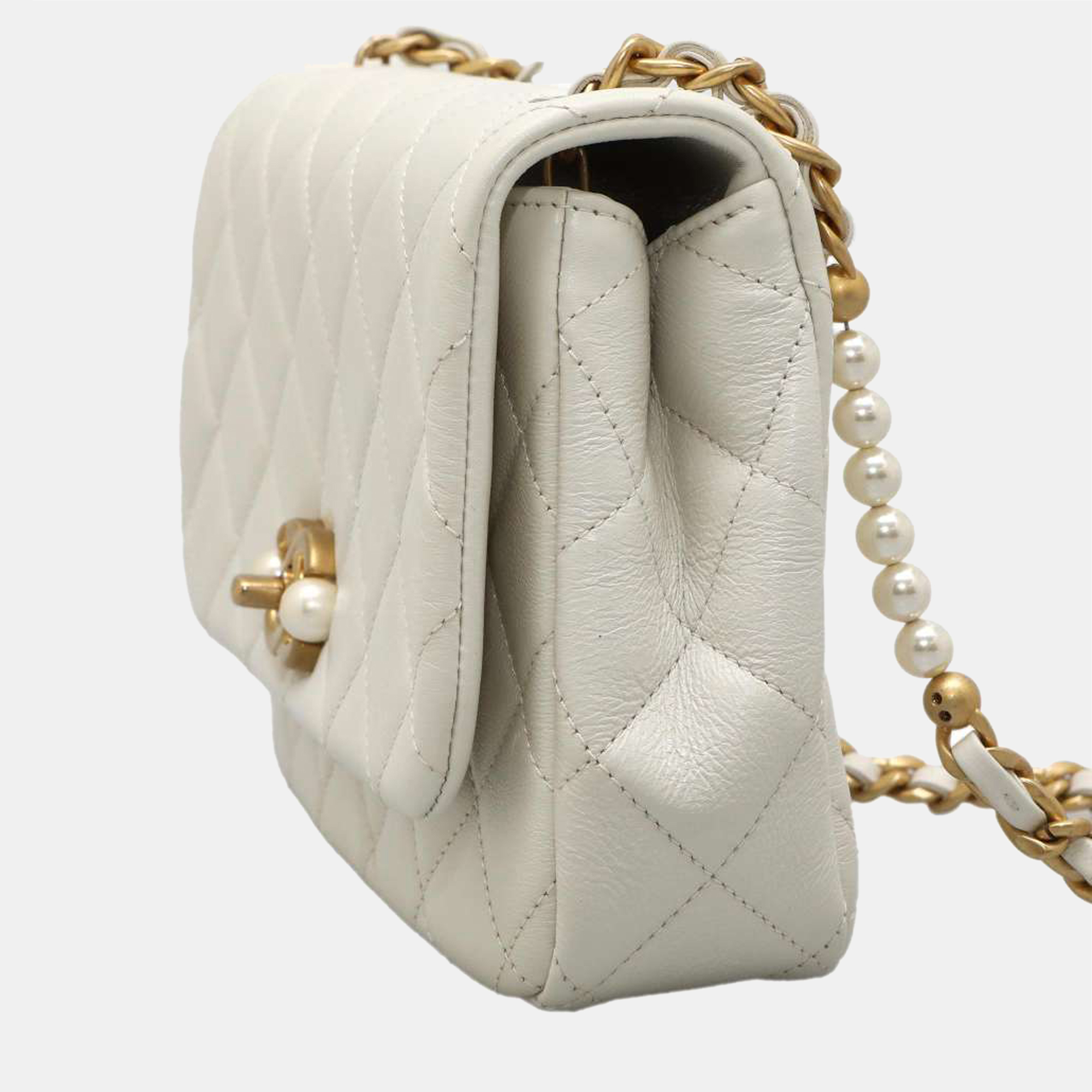 

Chanel White Leather Pearl Crush Wallet On Chain
