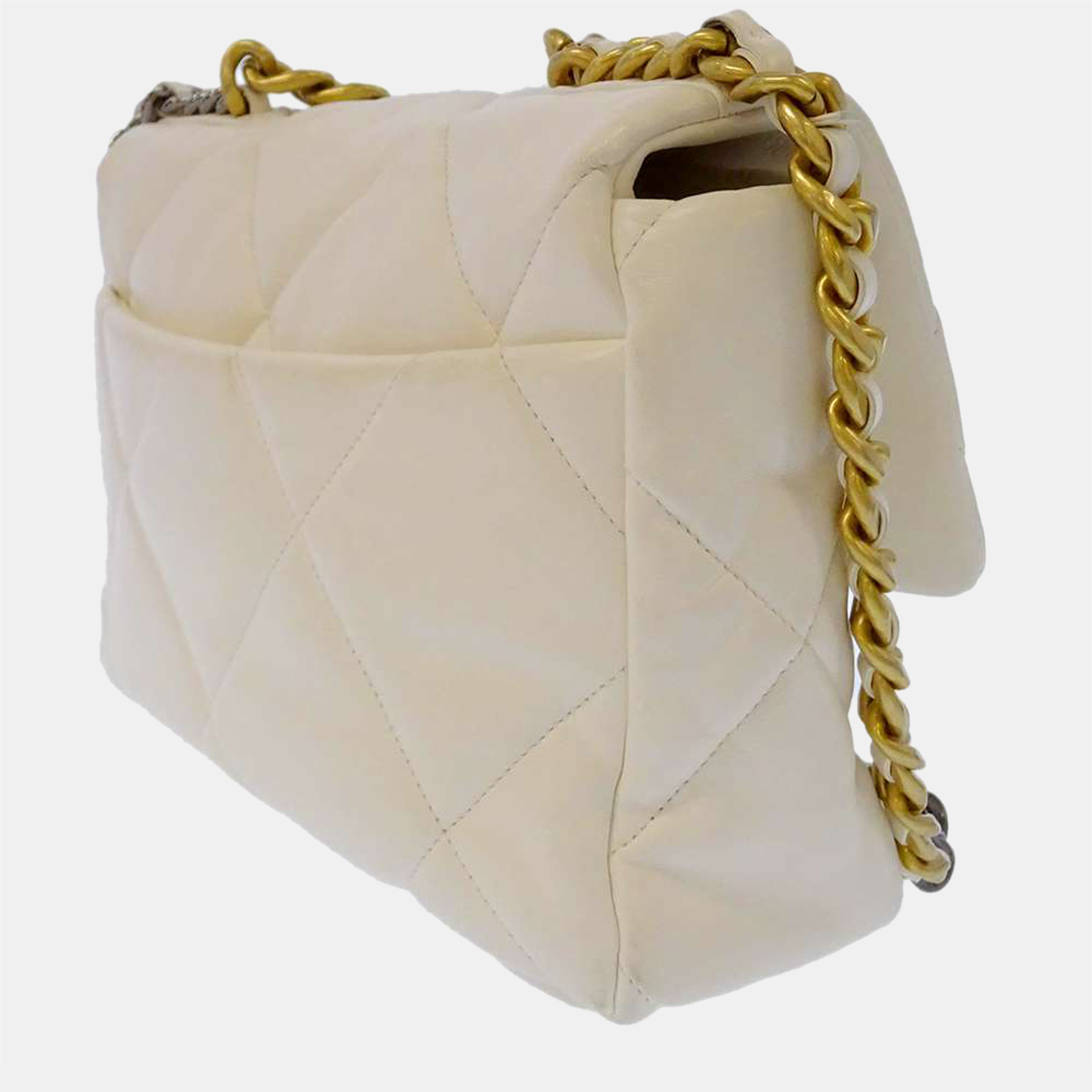 

Chanel White Lambskin leather Large 19 Flap bag