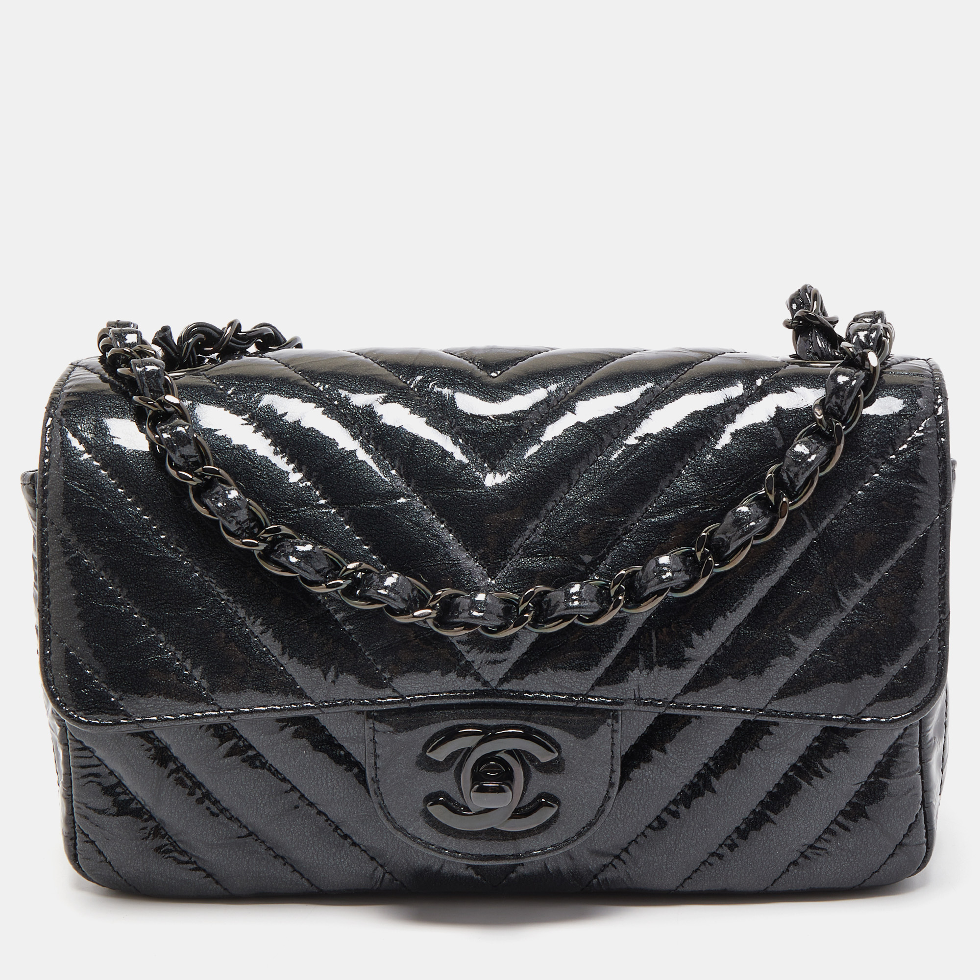 Pre Owned Chanel Dark Grey Patent Leather Single Flap Small Shoulder Bag