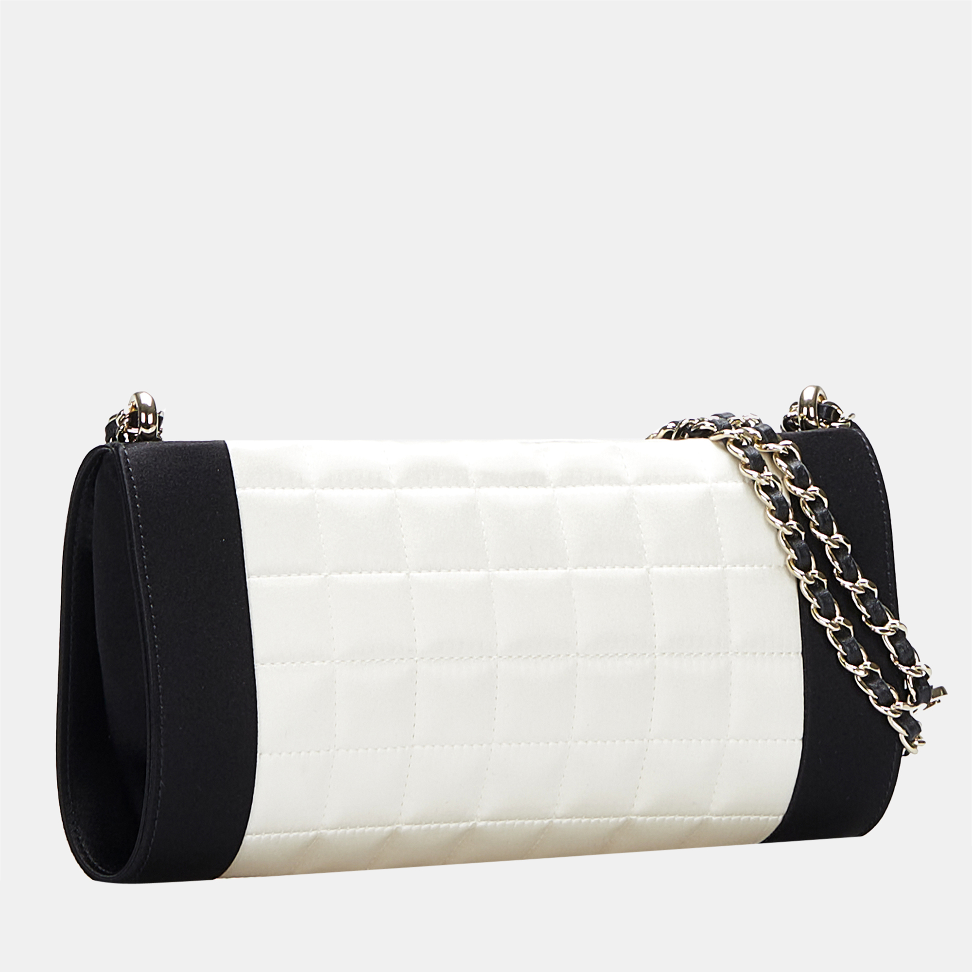 

Chanel Black/White Chocolate Bar Satin Shoulder Bag