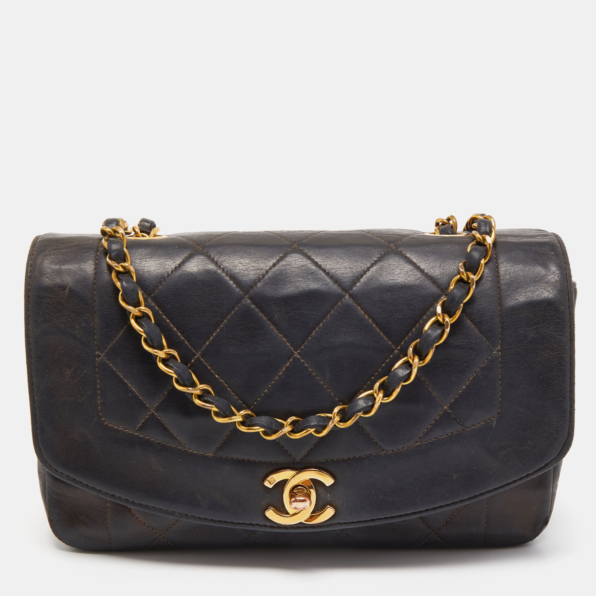 Pre Owned Chanel Black Quilted Leather Diana Flap Bag