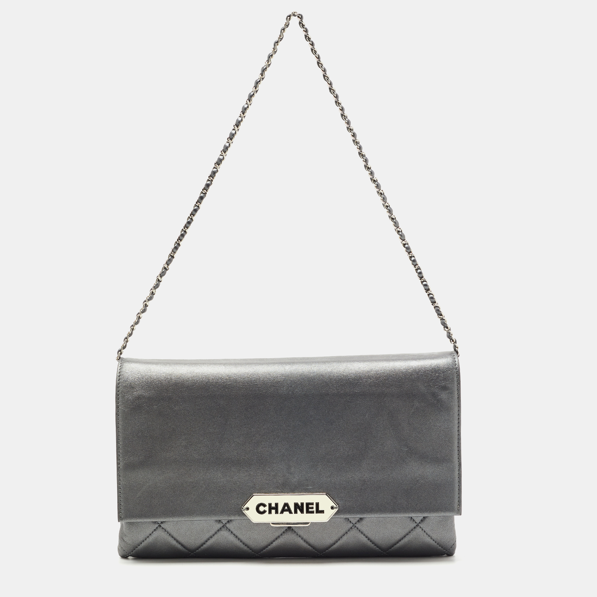Pre Owned Chanel Metallic Grey Quilted Leather Retro Label Flap Bag