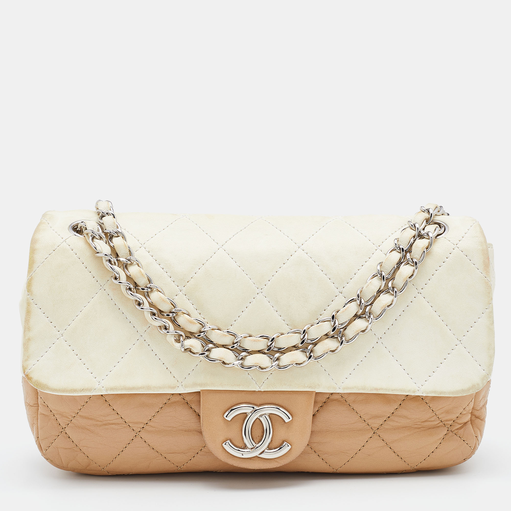 Pre Owned Chanel White/Beige Quilted Leather Medium Single Flap Bag