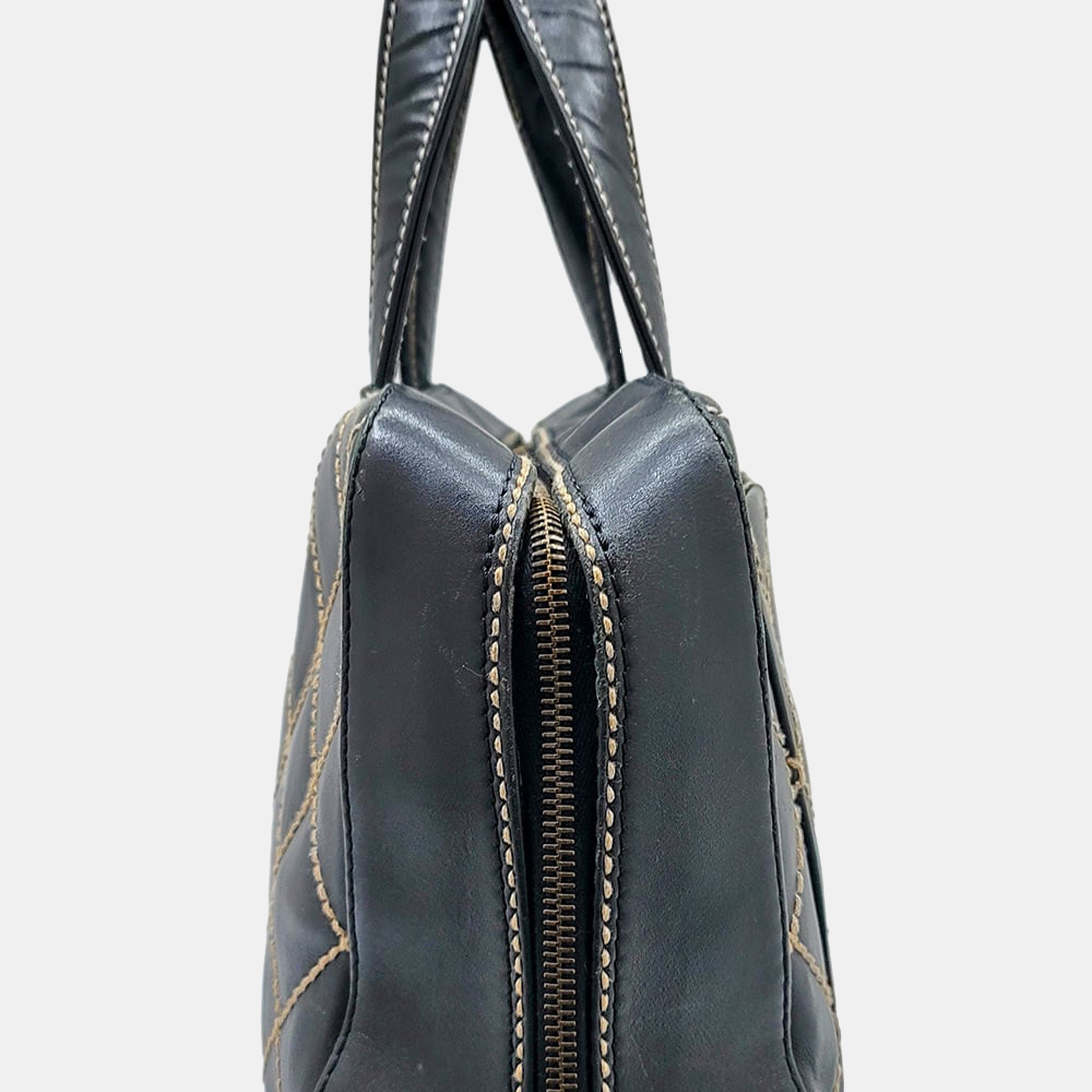 

Chanel Black Leather Wild Stitch Shoulder Bag