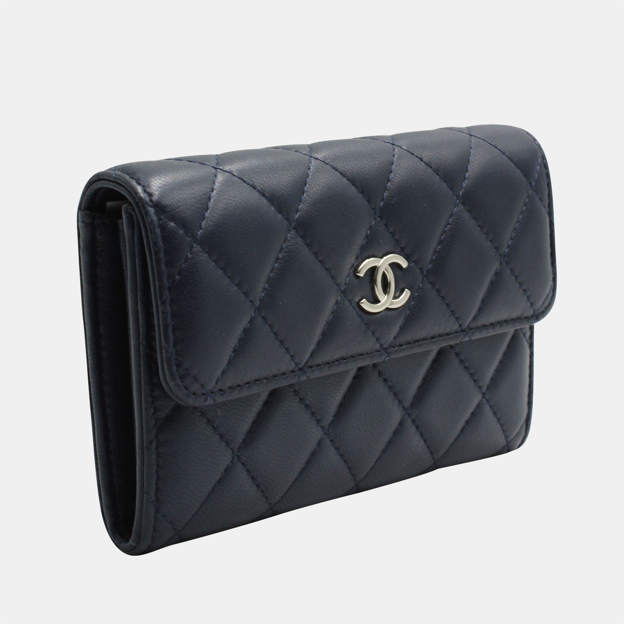 

Chanel Black Leather CC Wallet