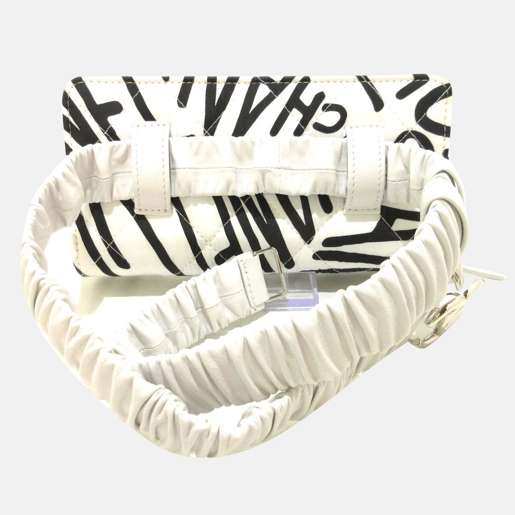 

Chanel Black/White Leather CC Belt Bag