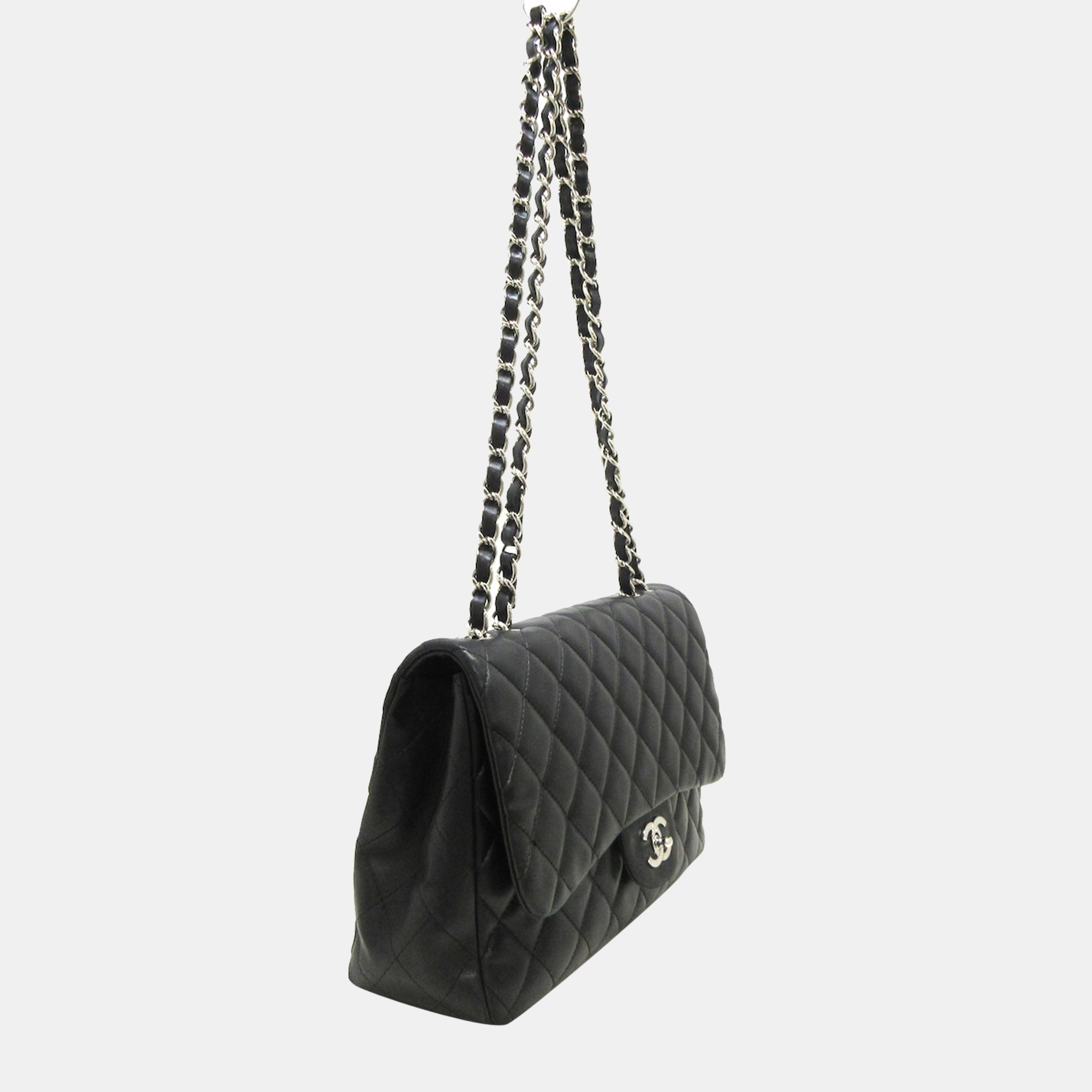 

Chanel Black Leather Jumbo Classic Double Flap Shoulder Bag