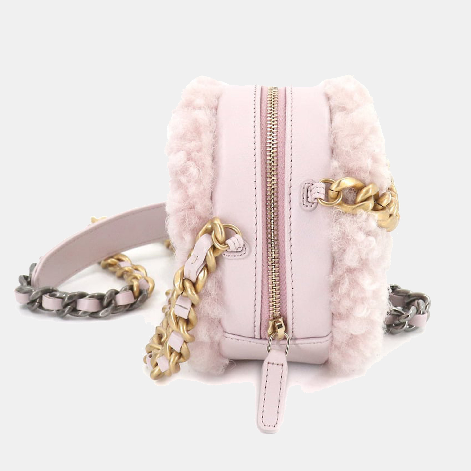 

Chanel Pink Shearling Leather Round 19 Chain Shoulder Bag