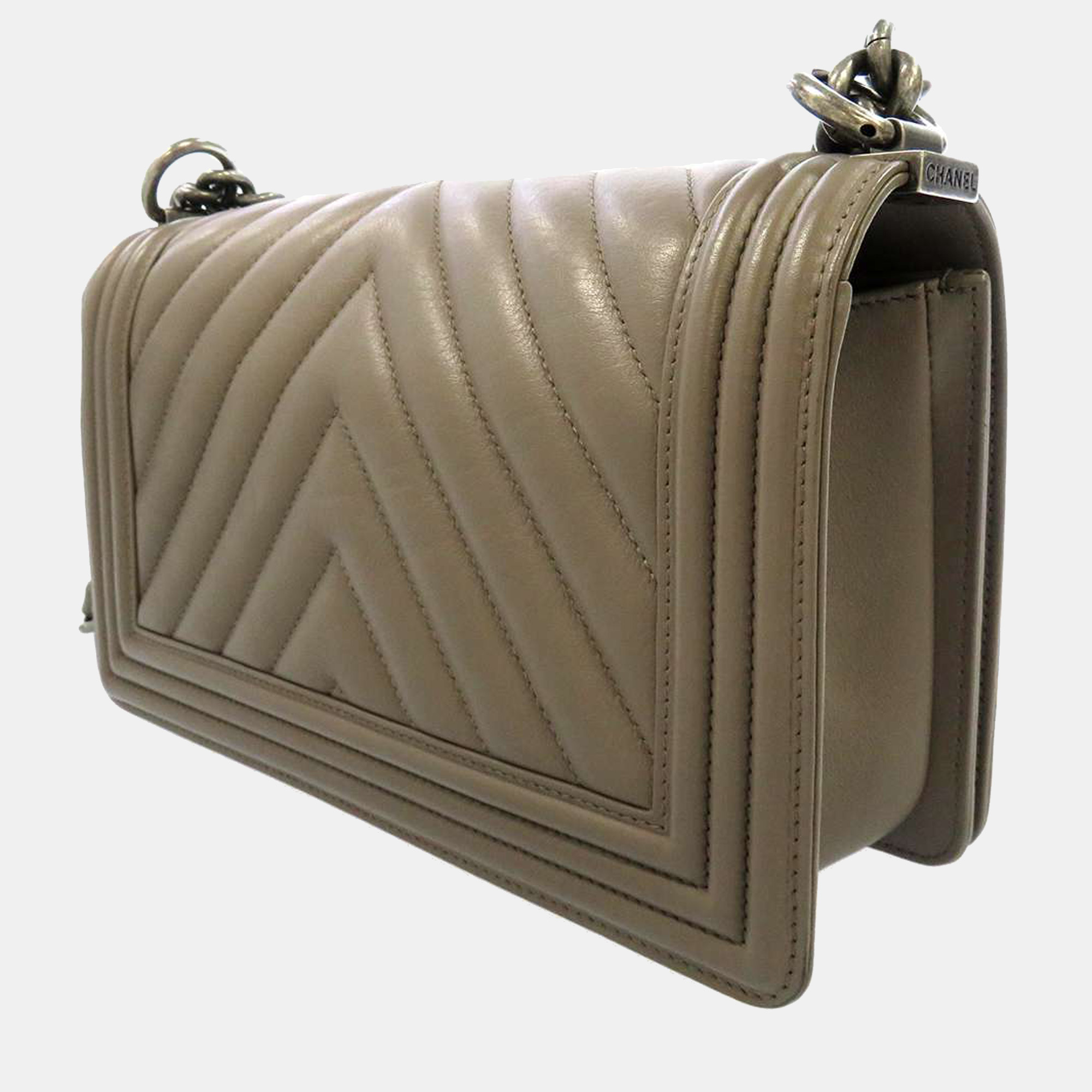 

Chanel Brown Leather Medium Chevron Boy Bag