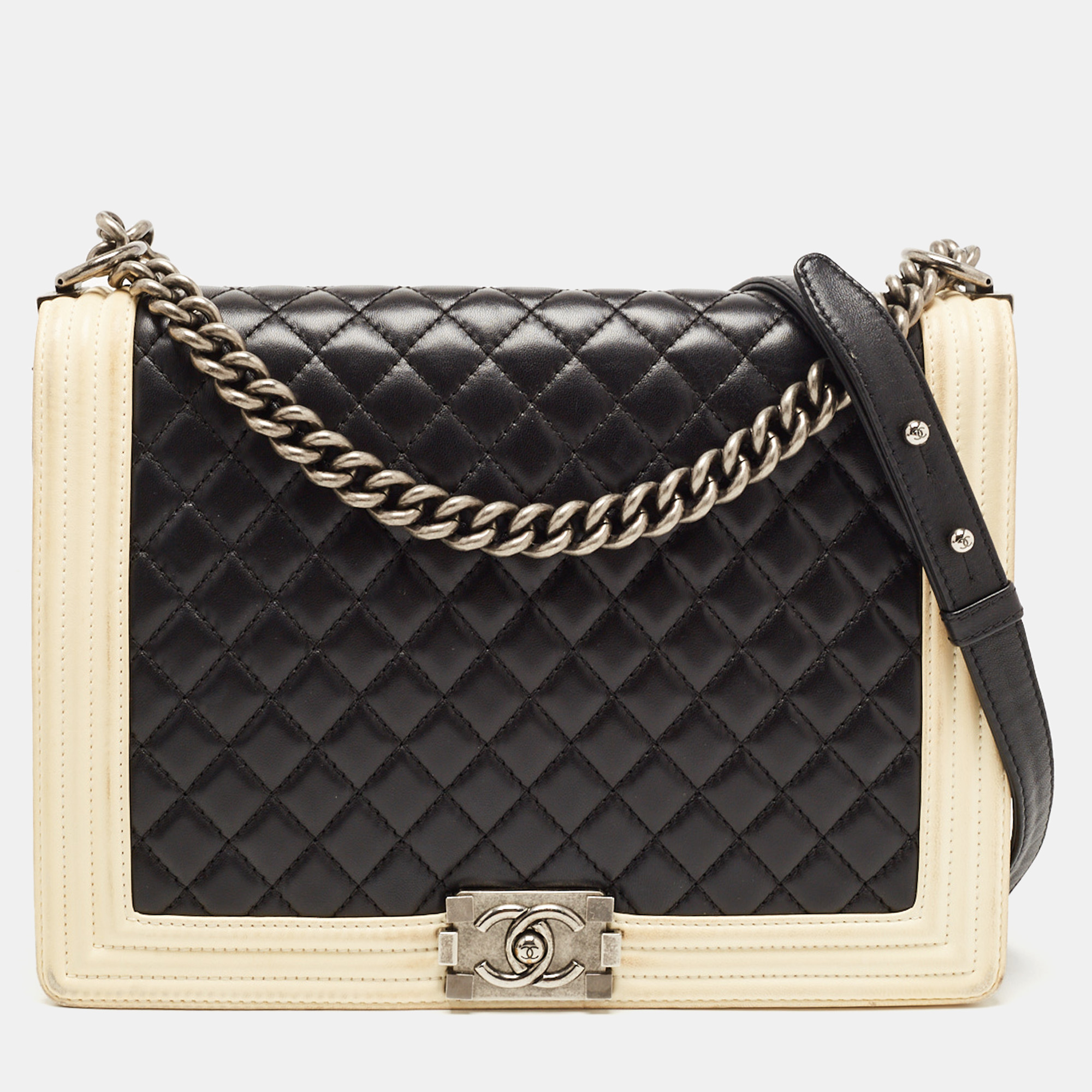 Pre-owned Chanel Black/cream Quilted Leather Large Boy Flap Bag