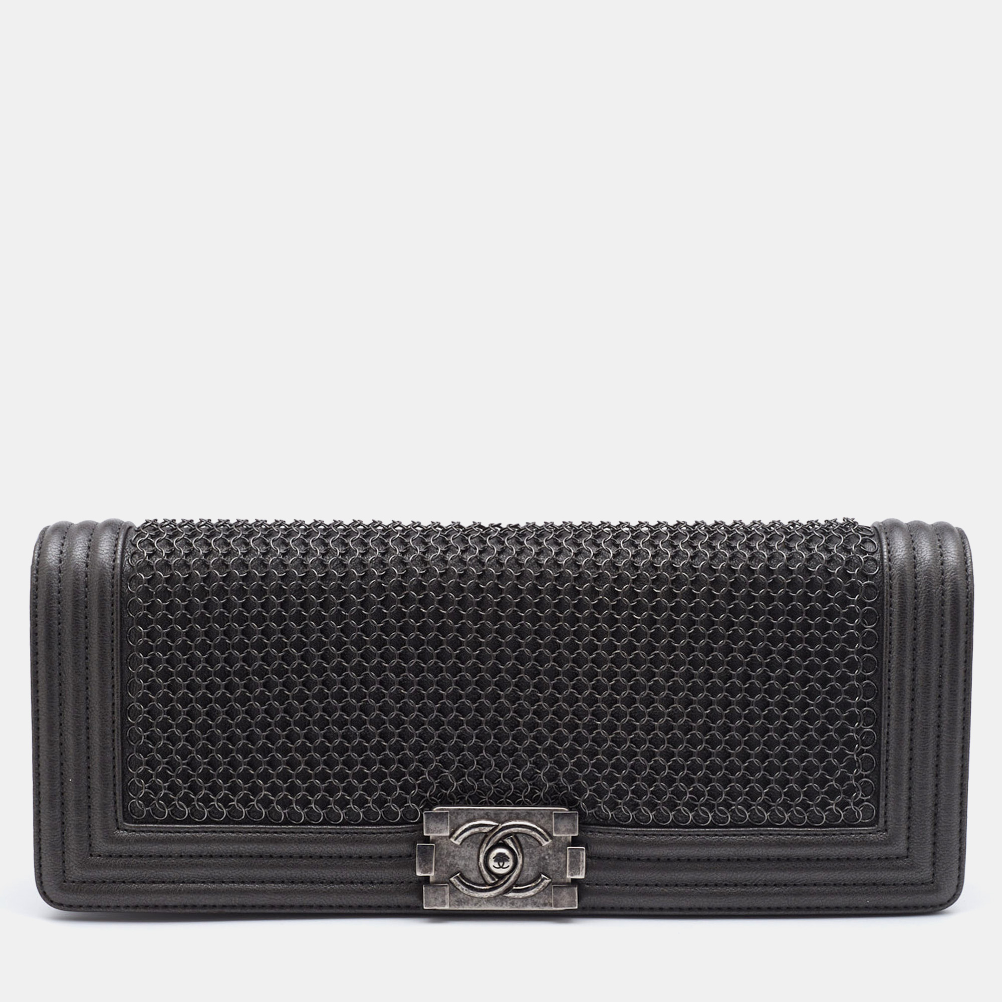 Pre-owned Chanel Metallic Grey Chainmail Leather Boy Clutch