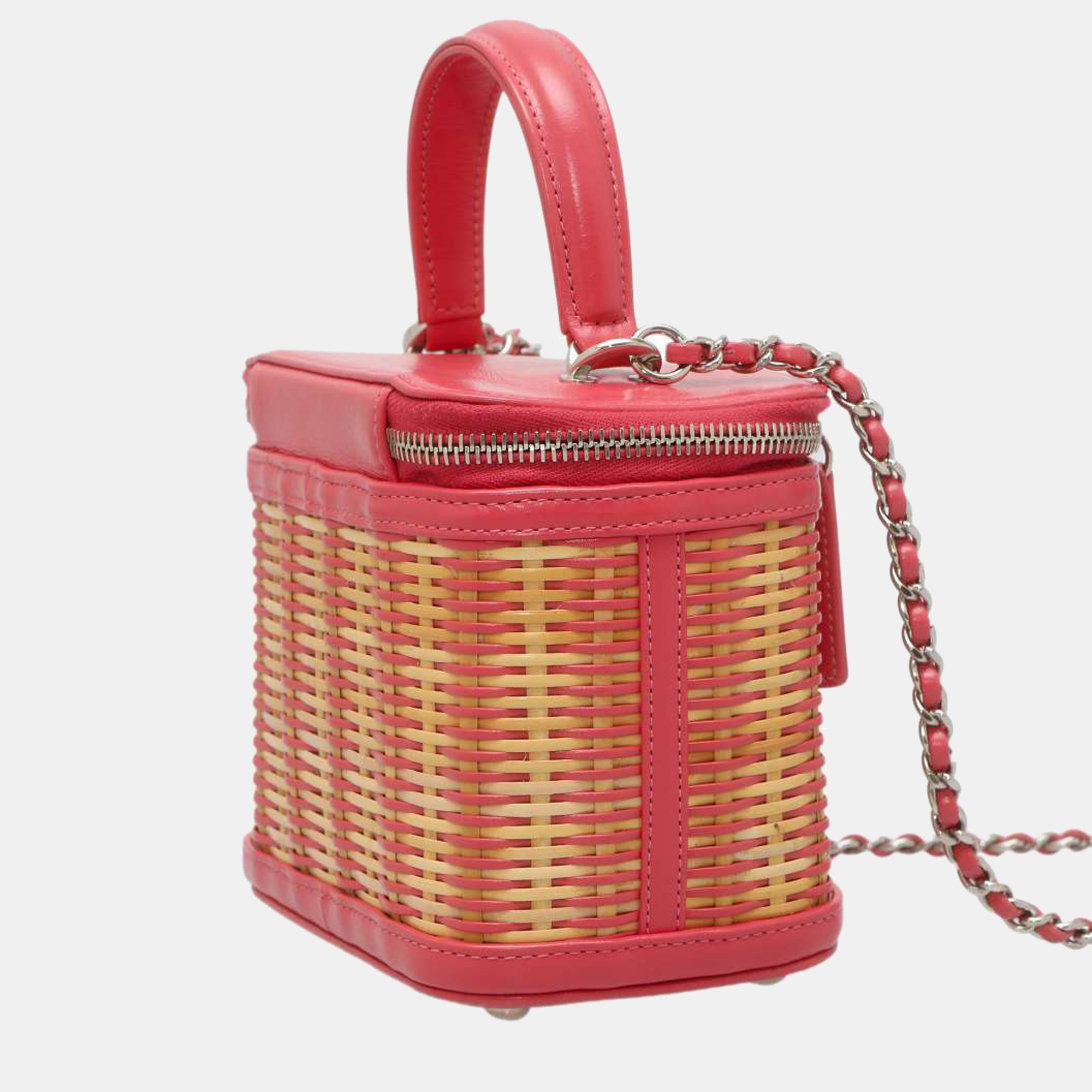 

Chanel Red Rattan & Calfskin Take Away Vanity Case