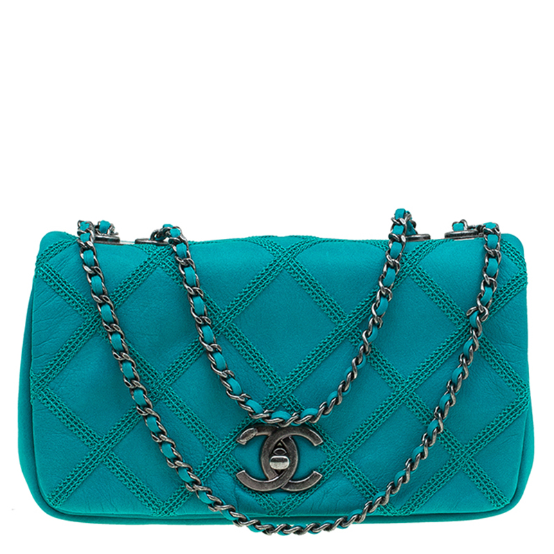Pre Owned Chanel Green Diamond Stitch Leather Mini Flap Bag
