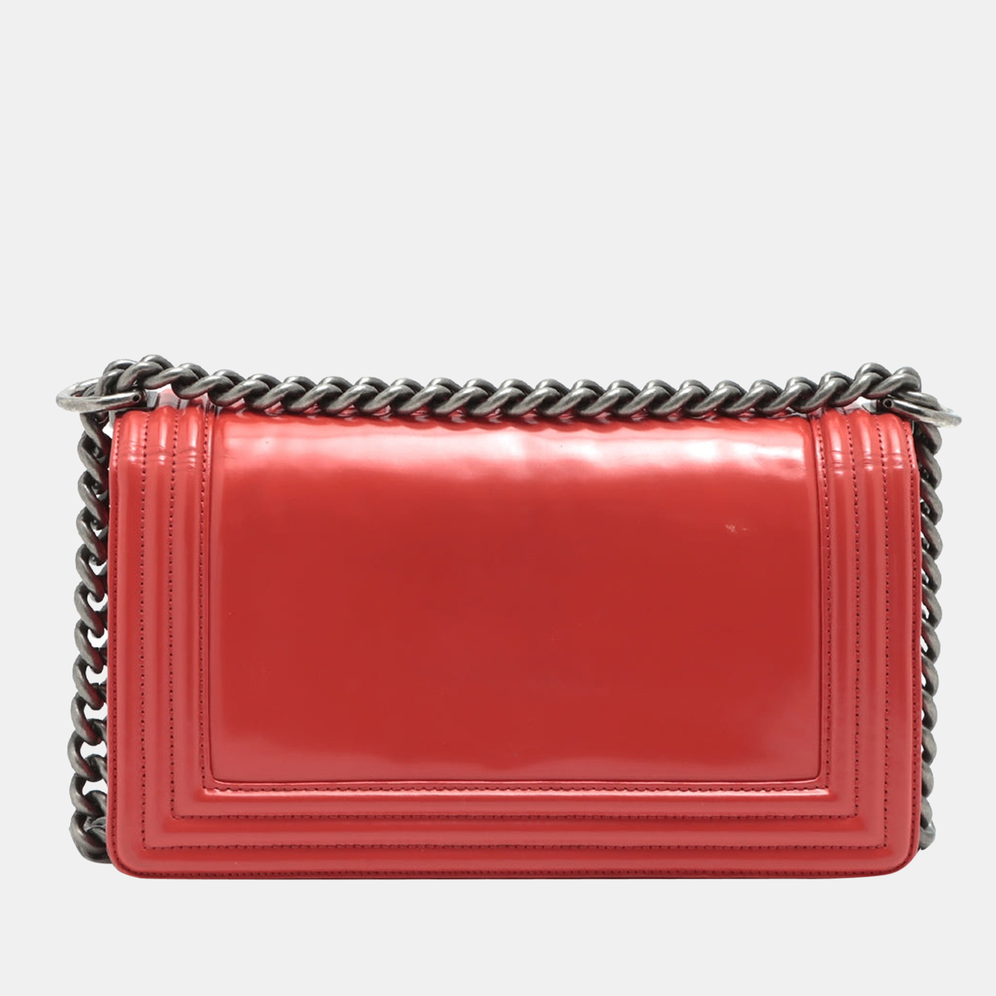 

Chanel Boy Chanel Leather Chain shoulder bag Red Black x silver hardware 21506873