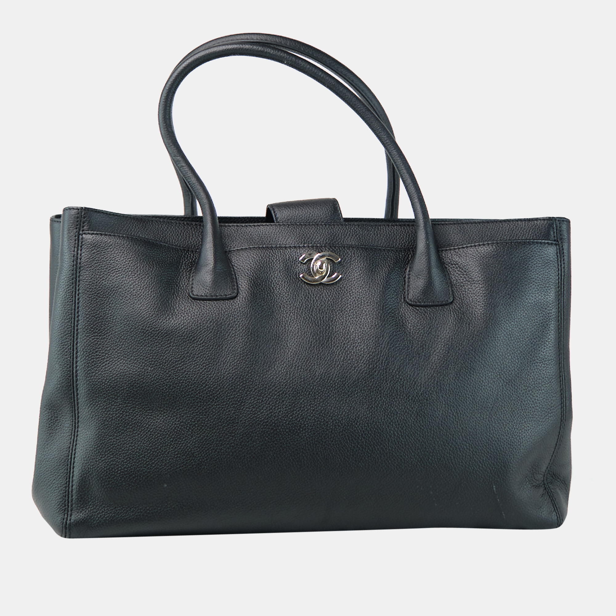 Chanel Cerf Tote: For the Modern Heiress