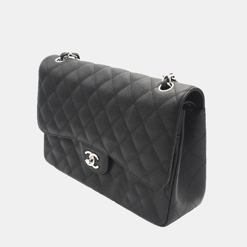 

Chanel Classic Flap Bag bag, Black