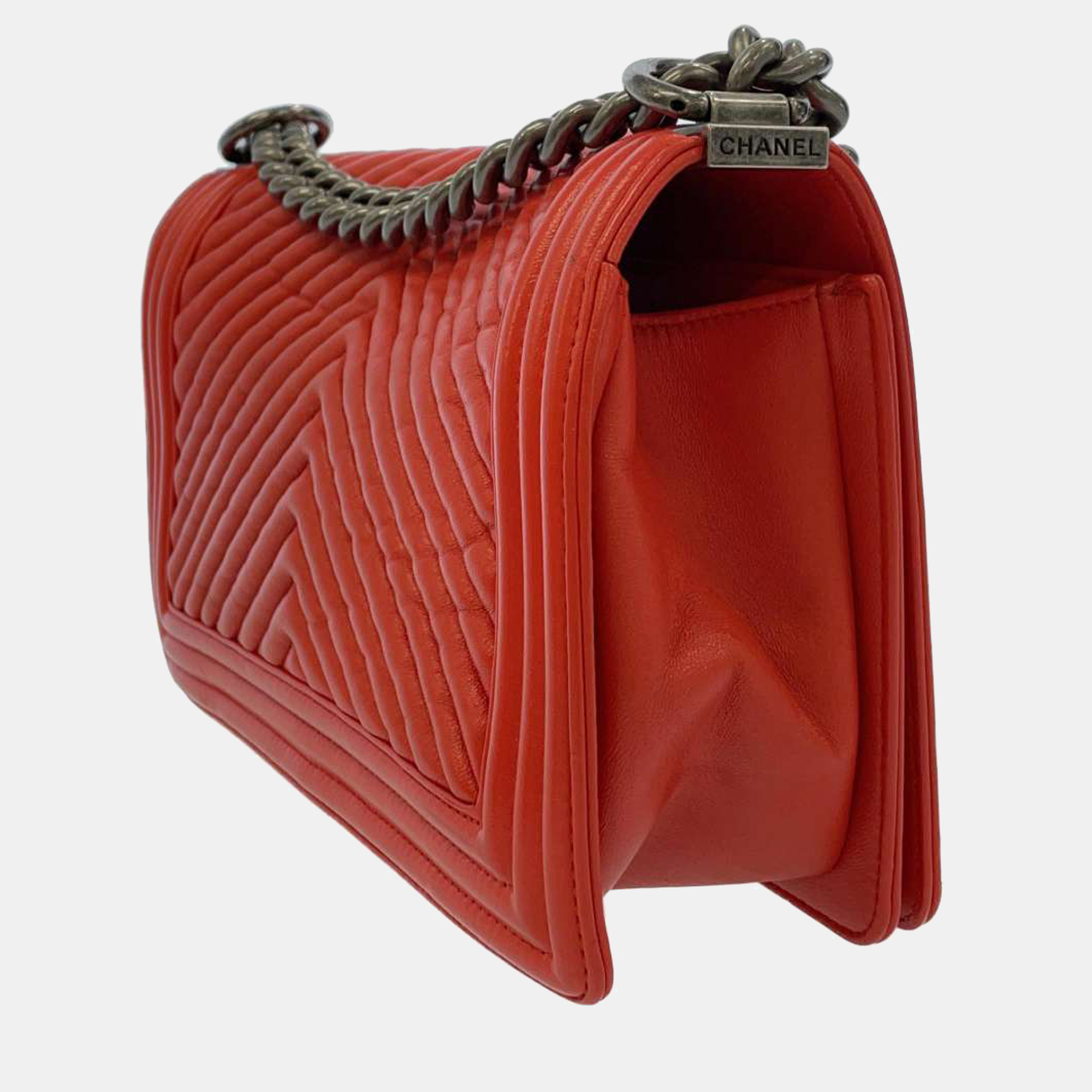 

Chanel Red Chevron Leather Large Boy Shoulder Bag