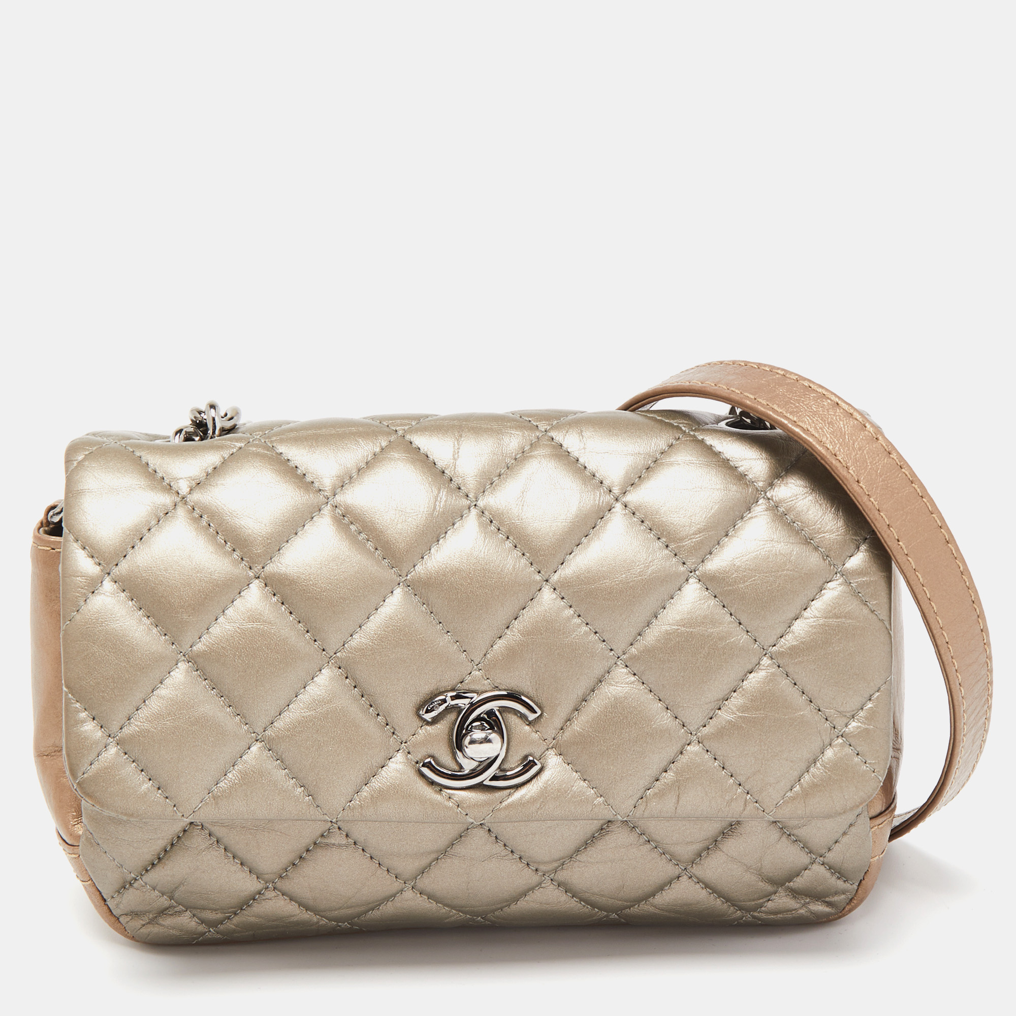Pre Owned Chanel Beige/Metallic Quilted Leather Lady Pearly Shoulder Bag
