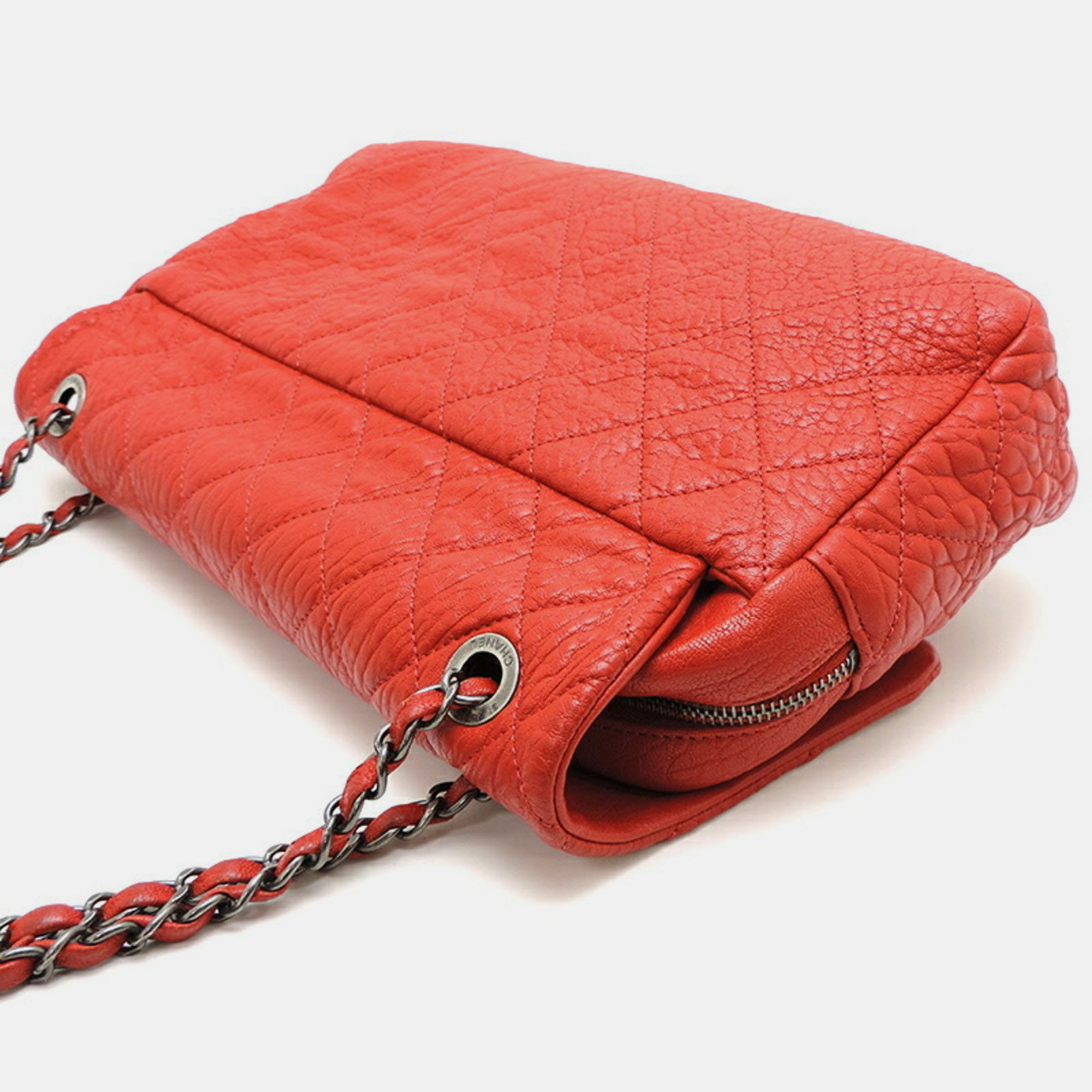 

Chanel Red Leather Flap Bag Shoulder Bag