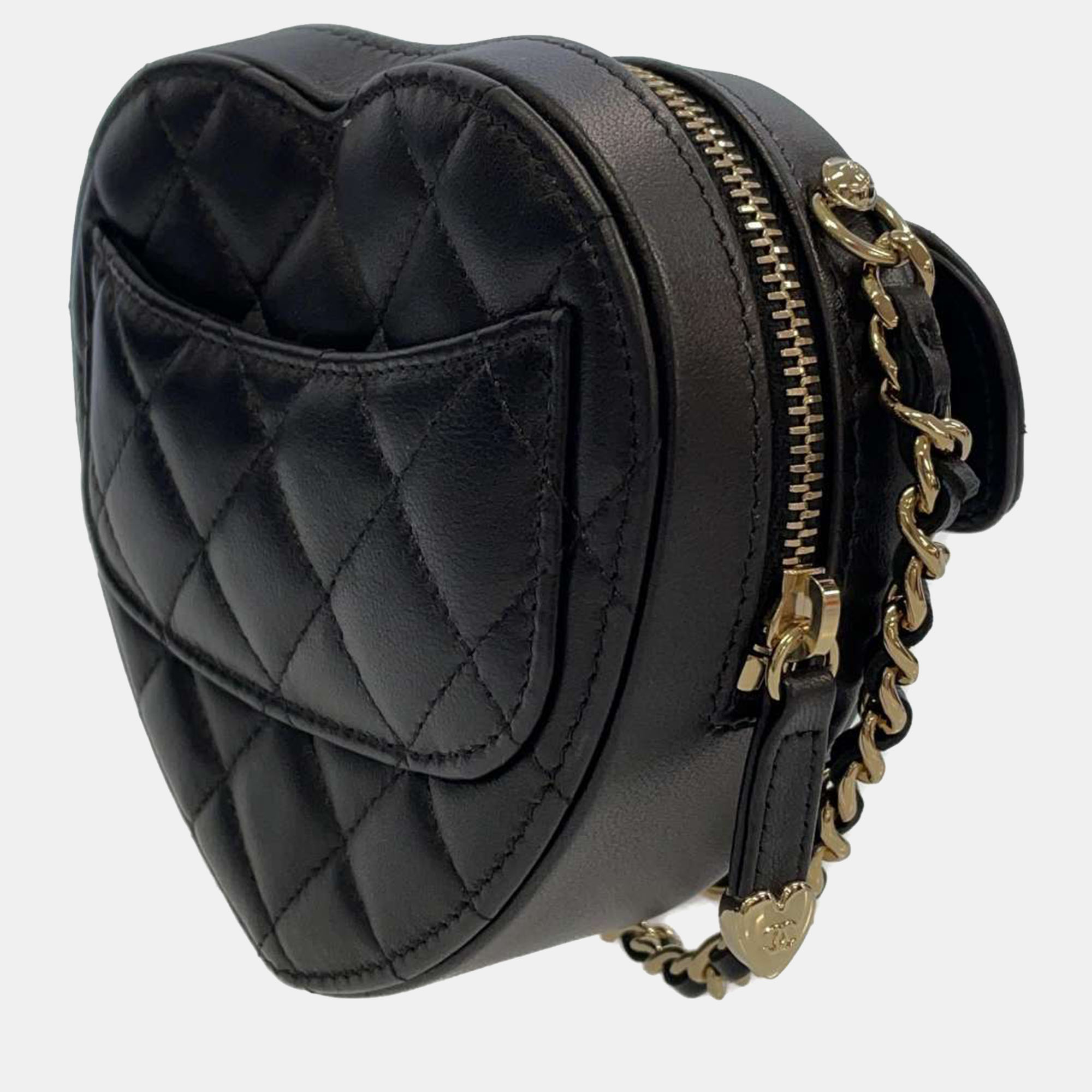

Chanel Black Leather CC in Love Heart Chain Shoulder Bag