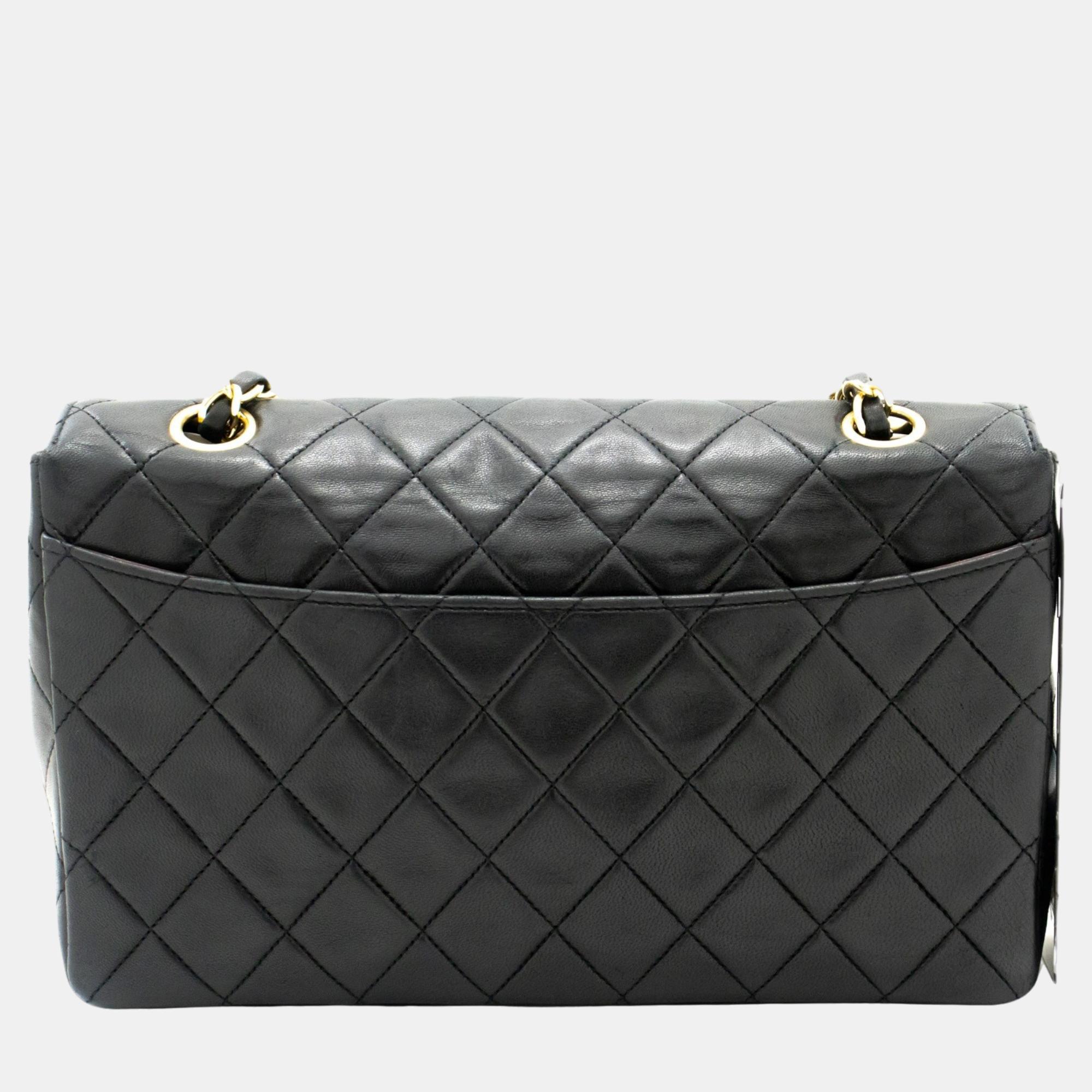 

Chanel Black Leather Vintage Diana Flap Shoulder Bag