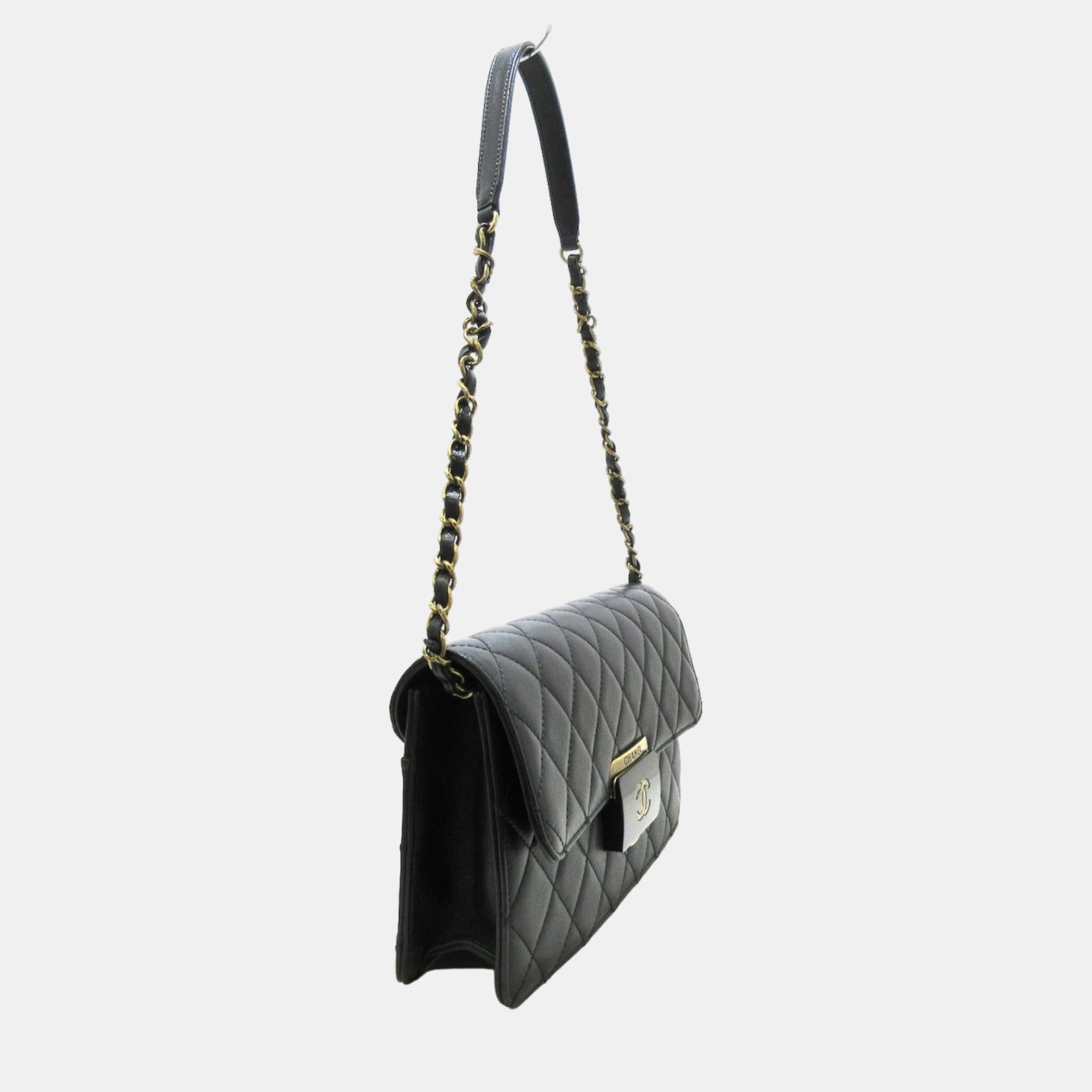

Chanel Black Leather CC Beauty Lock shoulder Bag