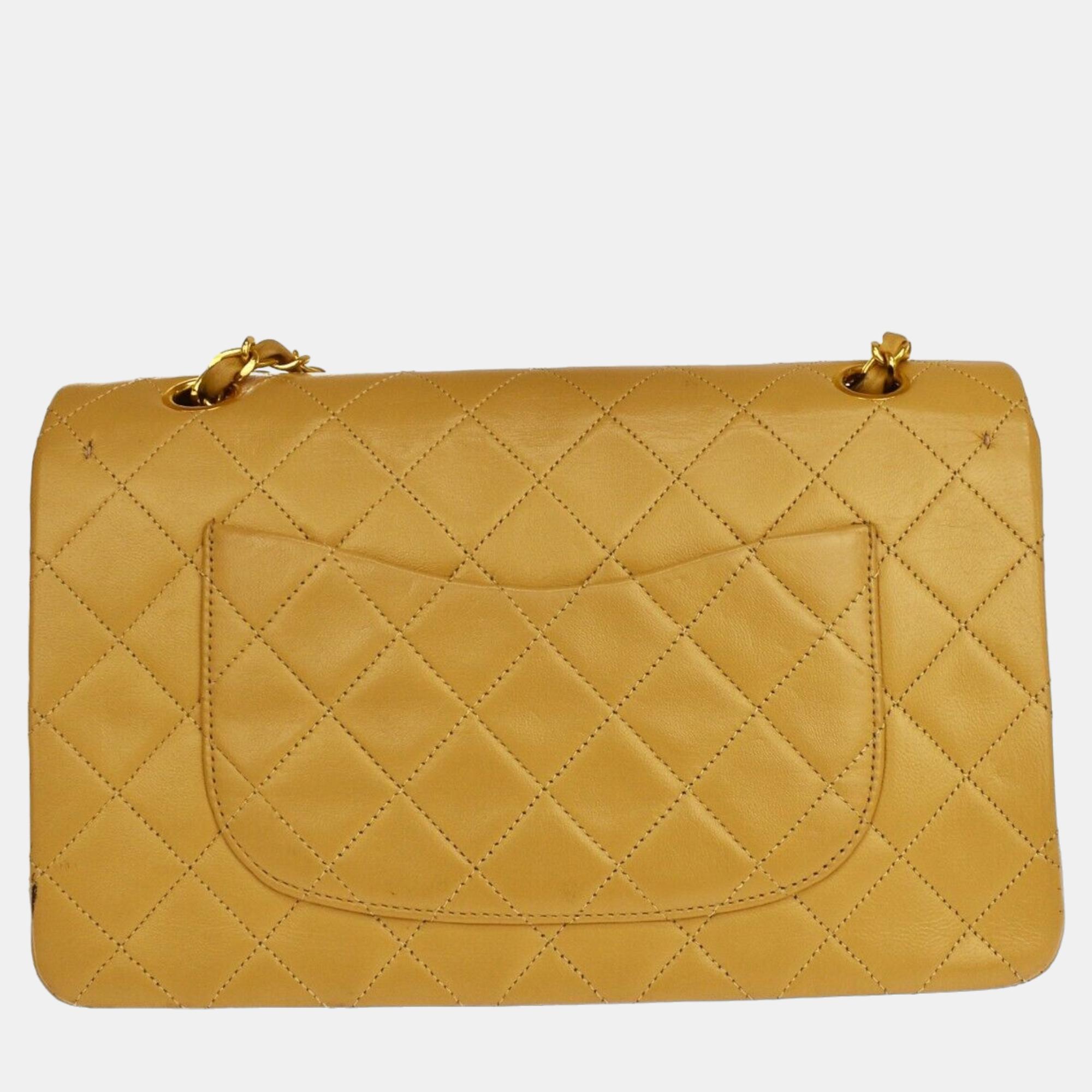 

Chanel Brown Leather Medium Classic Double Flap Shoulder Bag
