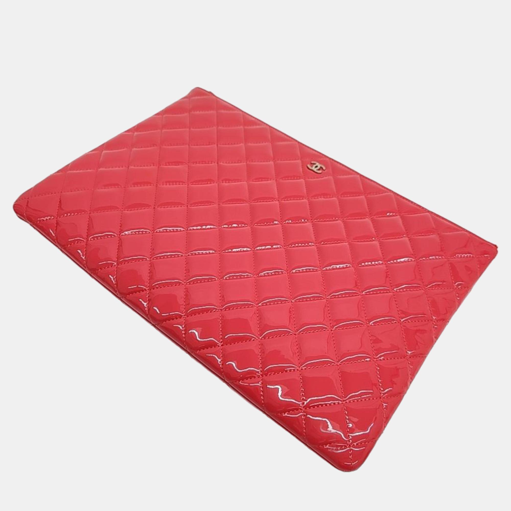 

Chanel Red Leather  O Case Clutch