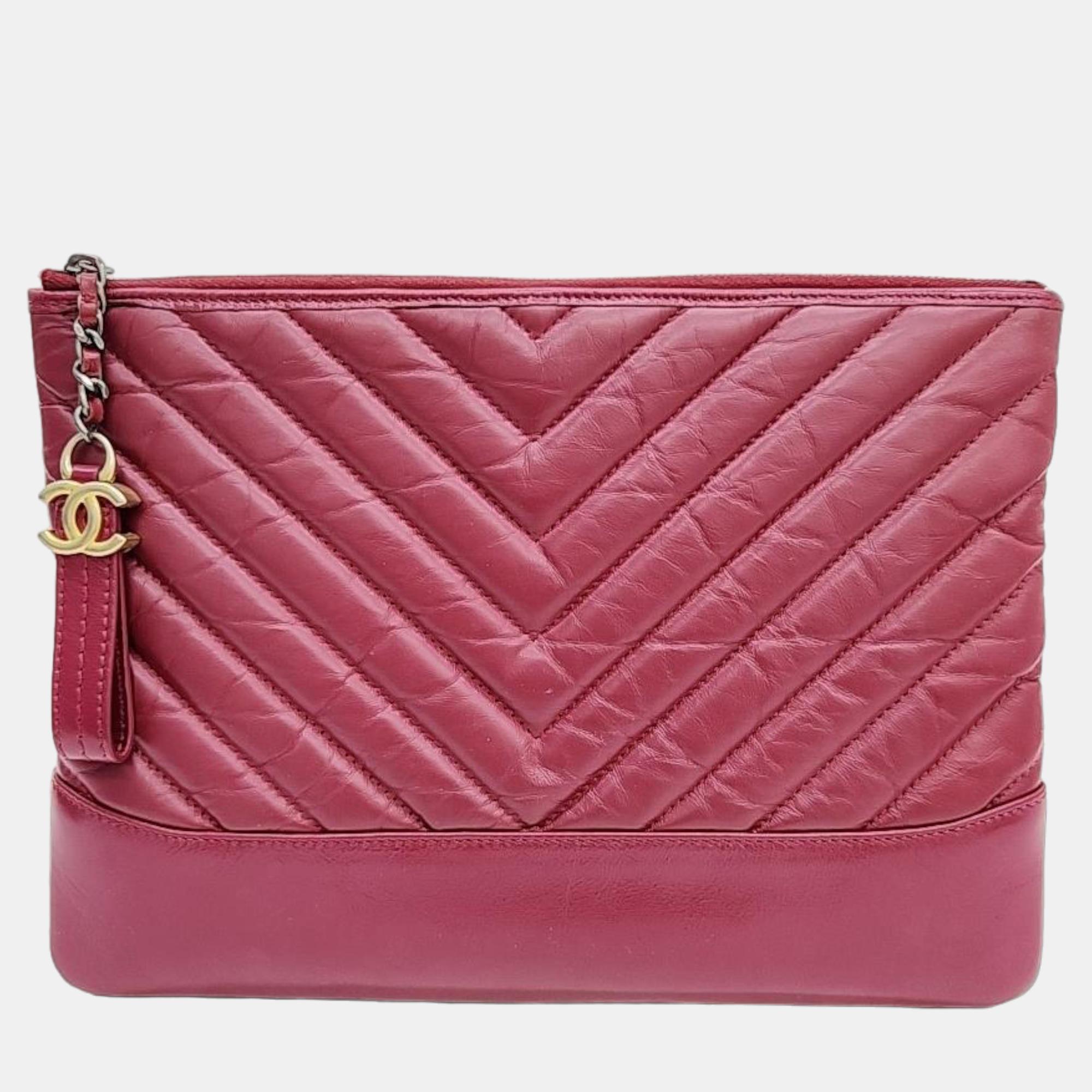 

Chanel Red Leather Gabrielle Clutch