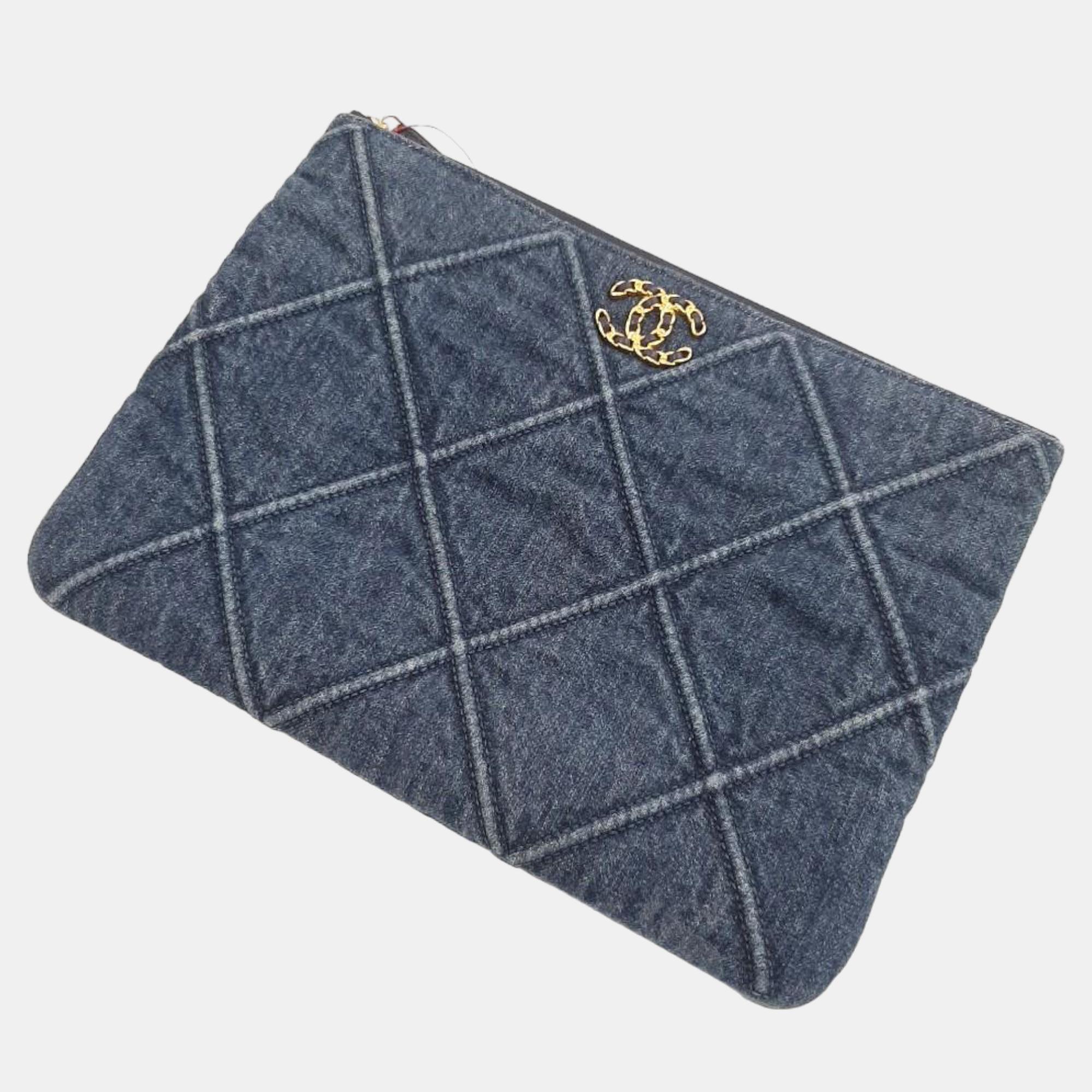 

Chanel Blue Denim 19 O-Case