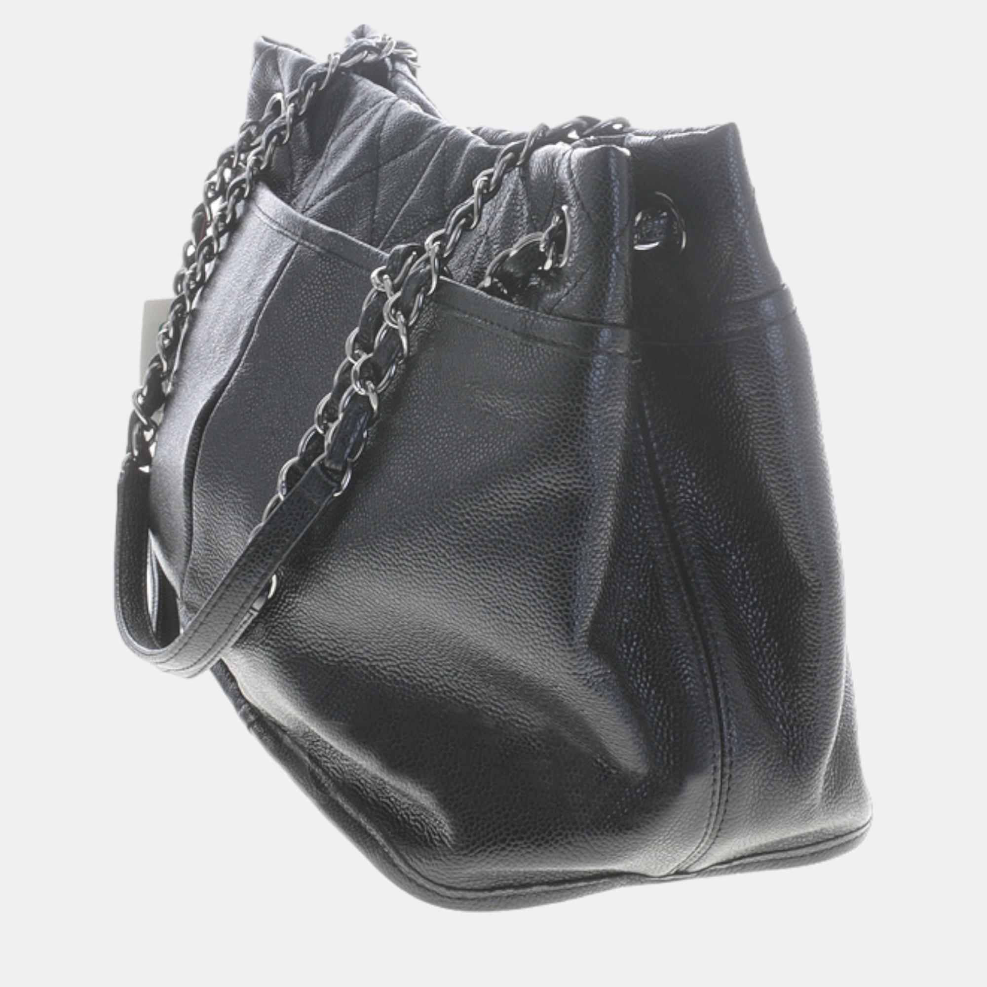 

Chanel Black Leather Natural Beauty Tote Bag