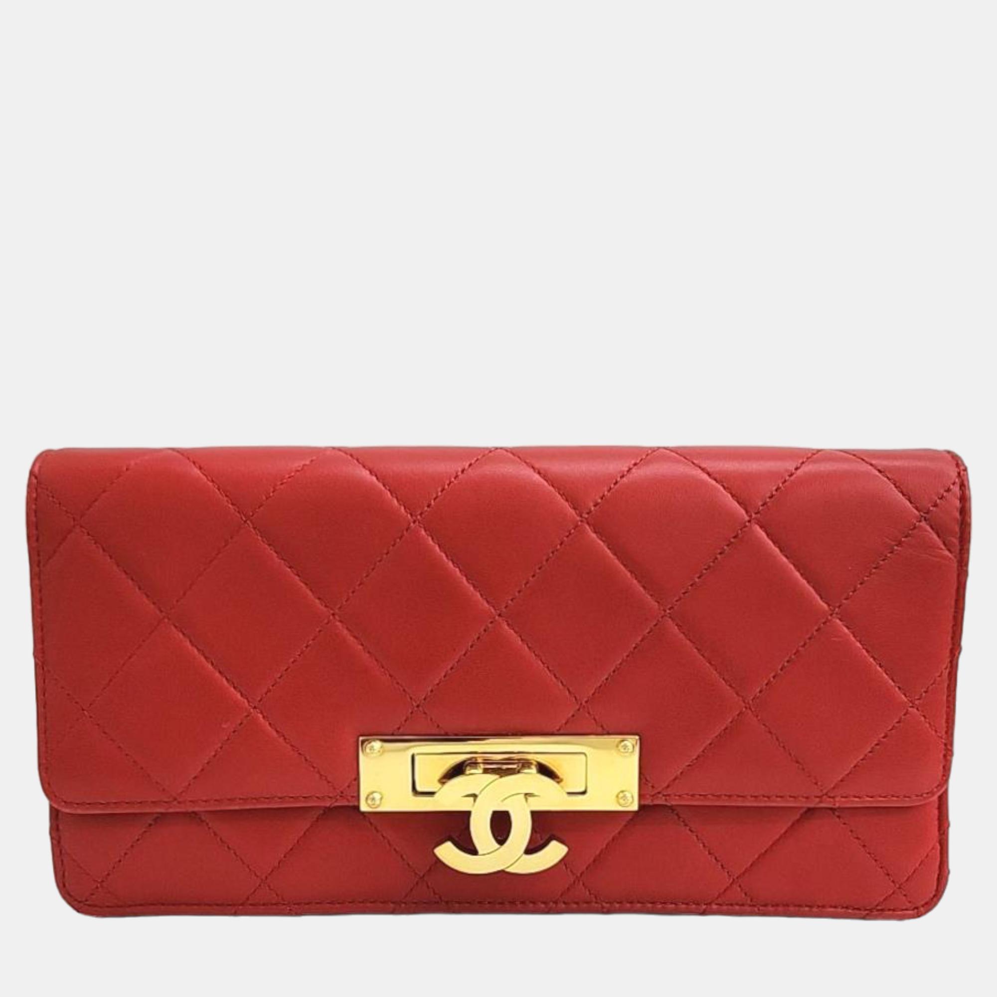 Pre-owned Chanel Red Leather Golden Class Wallet On Chain