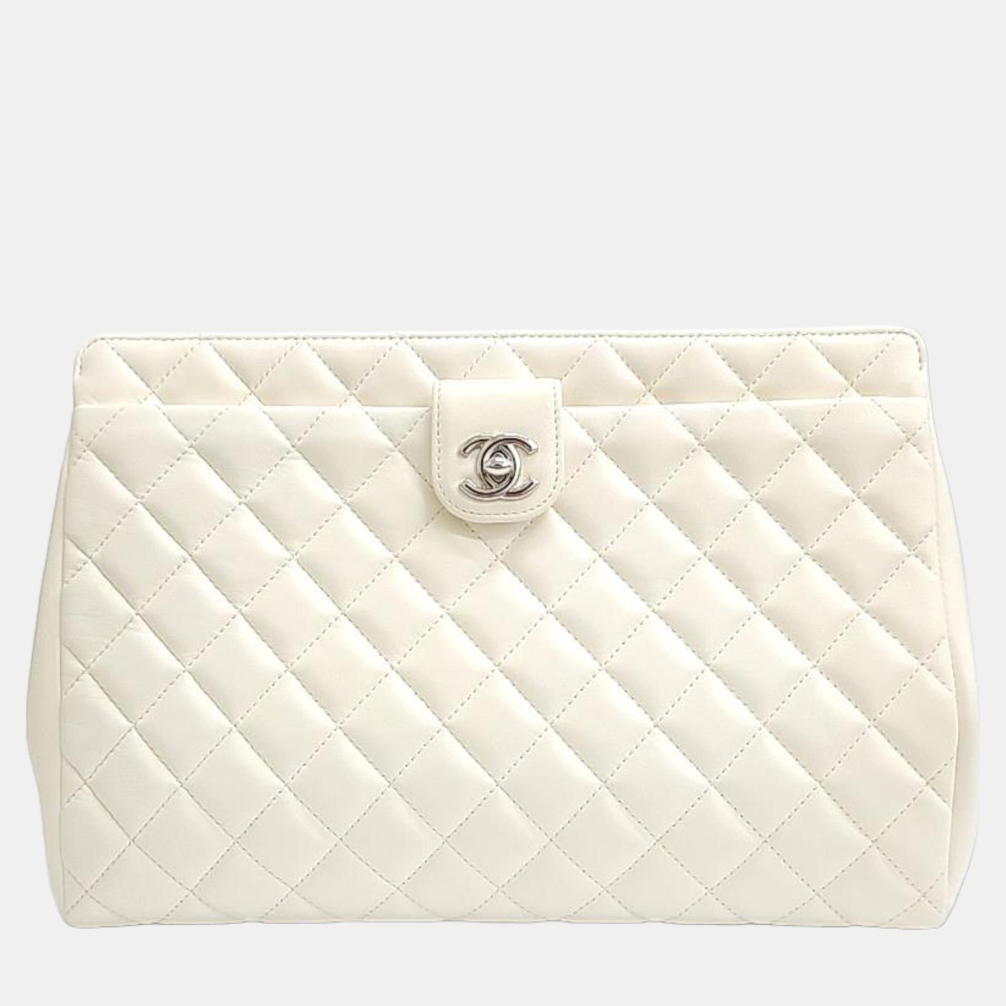Pre-owned Chanel White Leather Cc Clutch Bag
