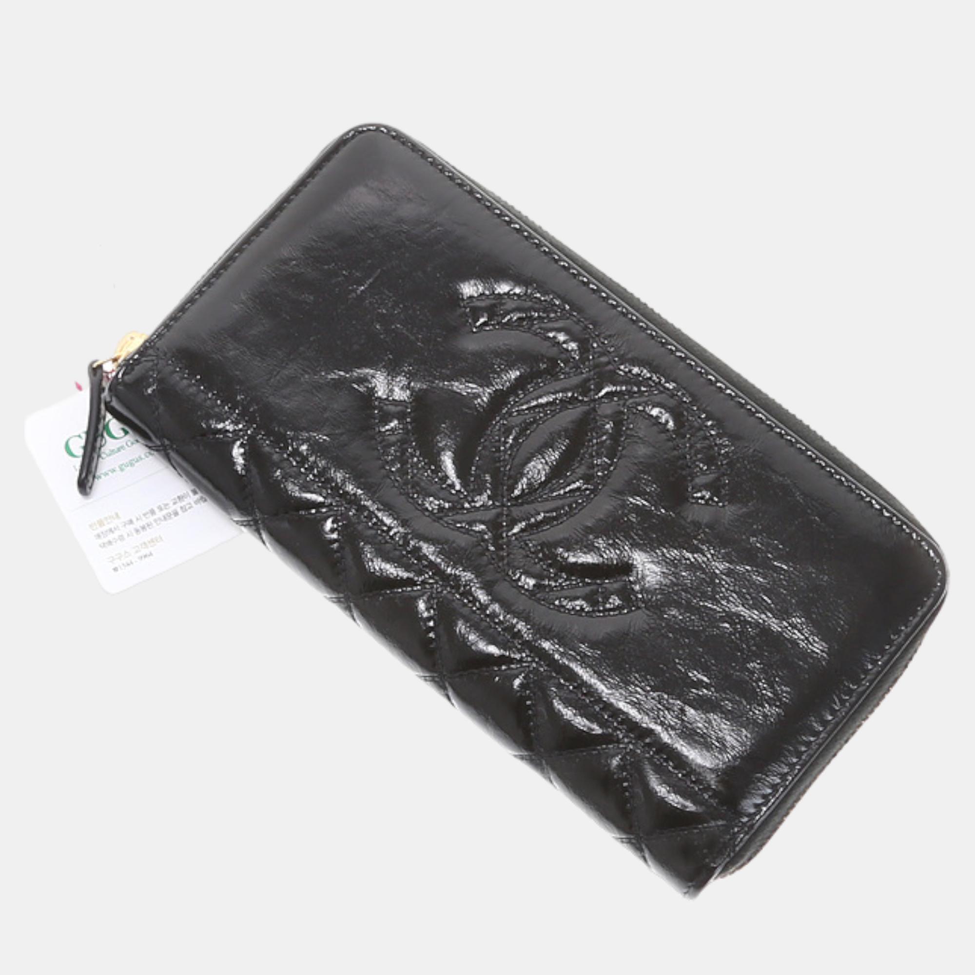 

Chanel Black Leather long wallet