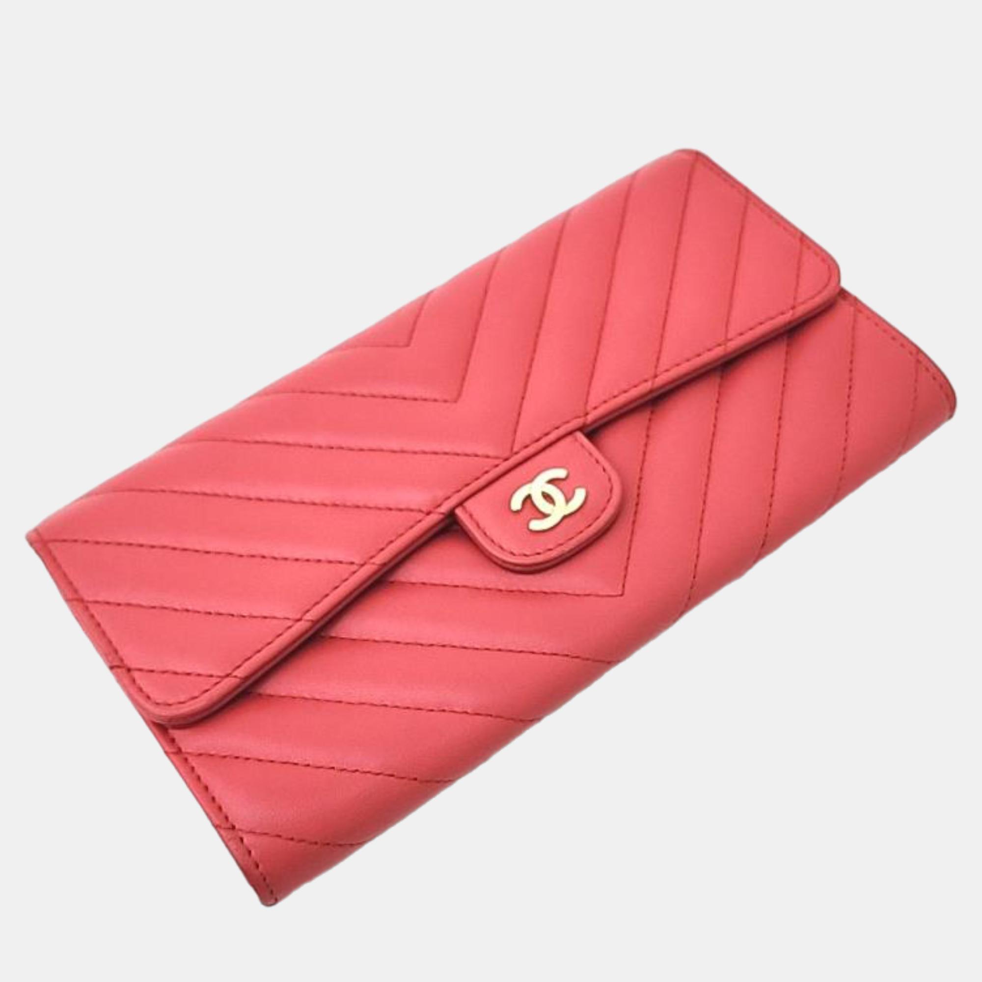 

Chanel Pink chevron long wallet