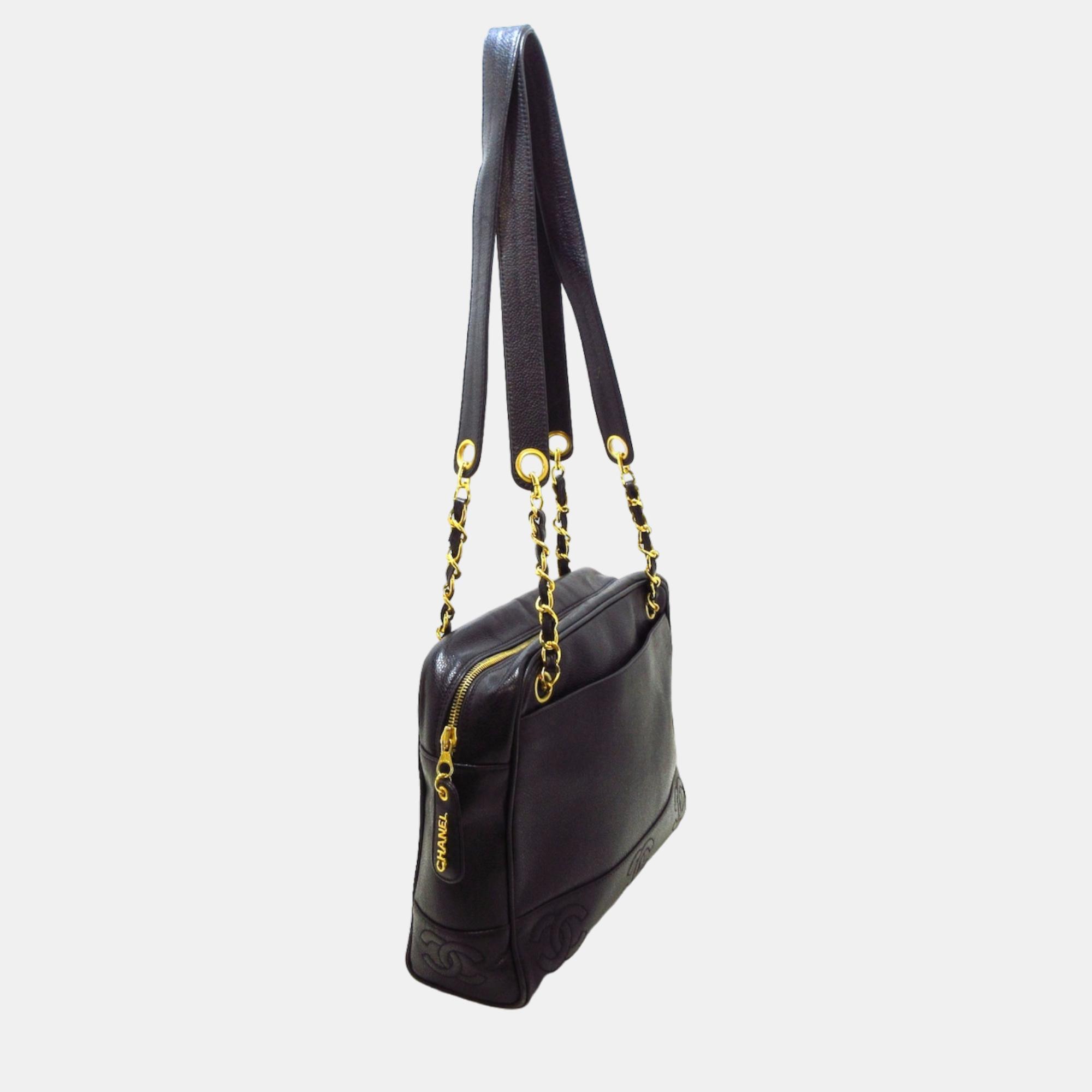 

Chanel Black Leather shoulder bag