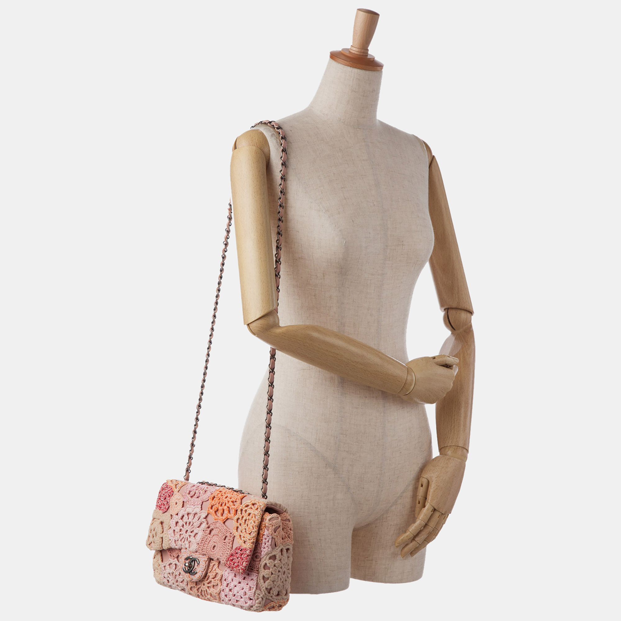 

Chanel Pink Paris-Seoul Crochet-Work Flap Bag