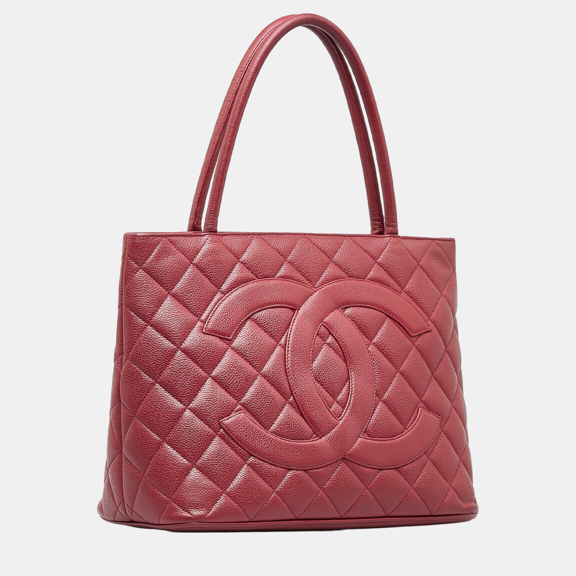 

Chanel Red Caviar Medallion Tote