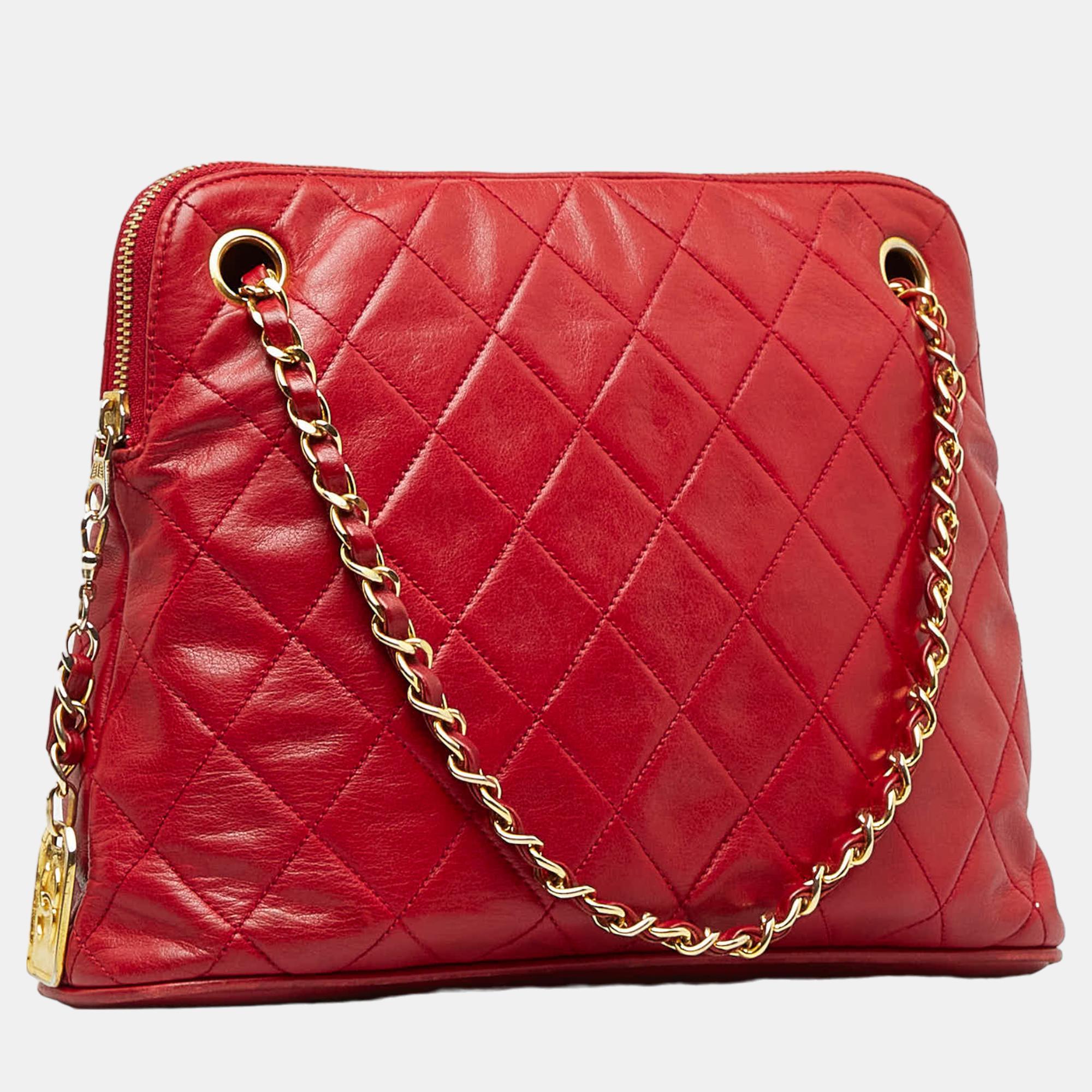 

Chanel Red Quilted Lambskin Shoulder Bag