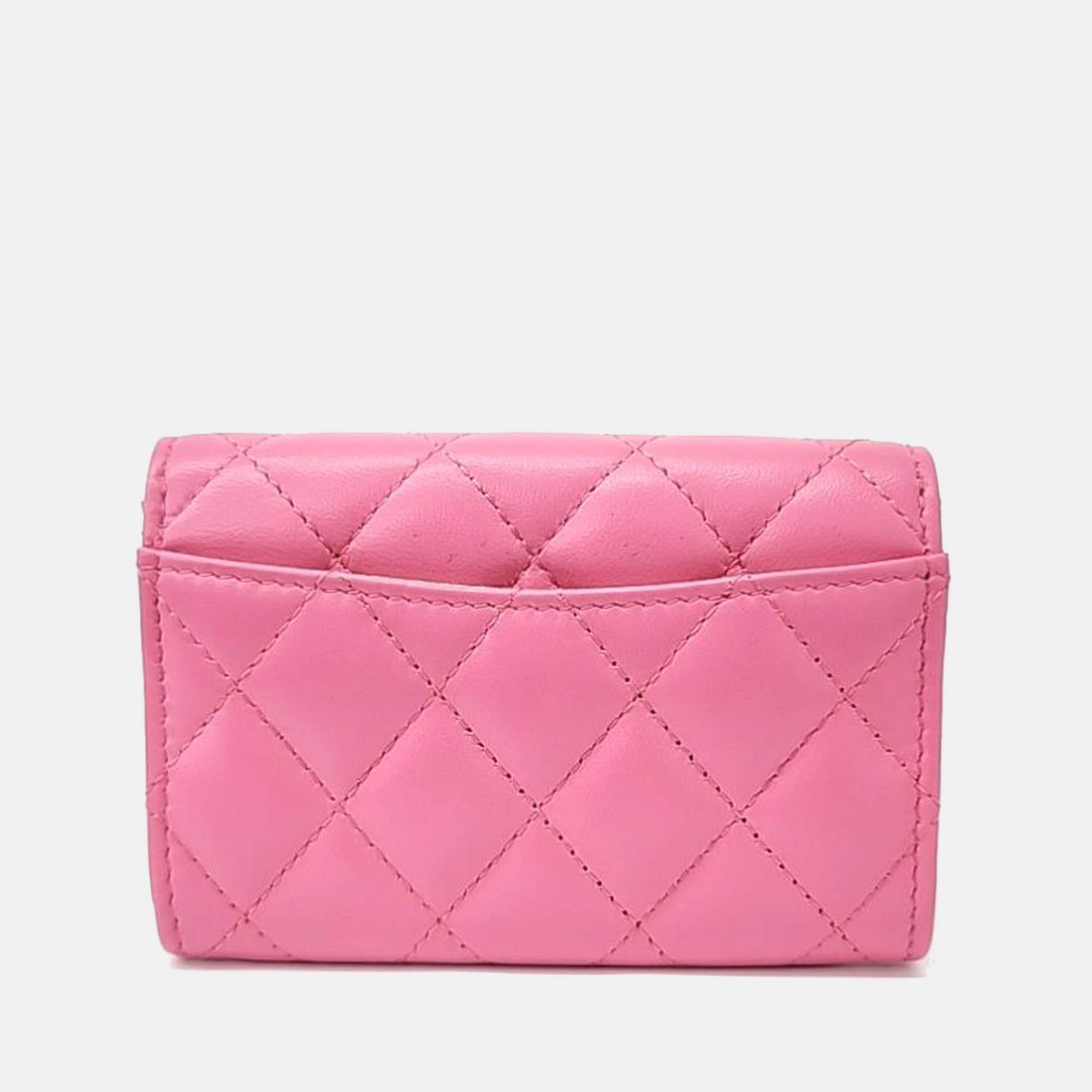 

Chanel Leatrer Pink card wallet